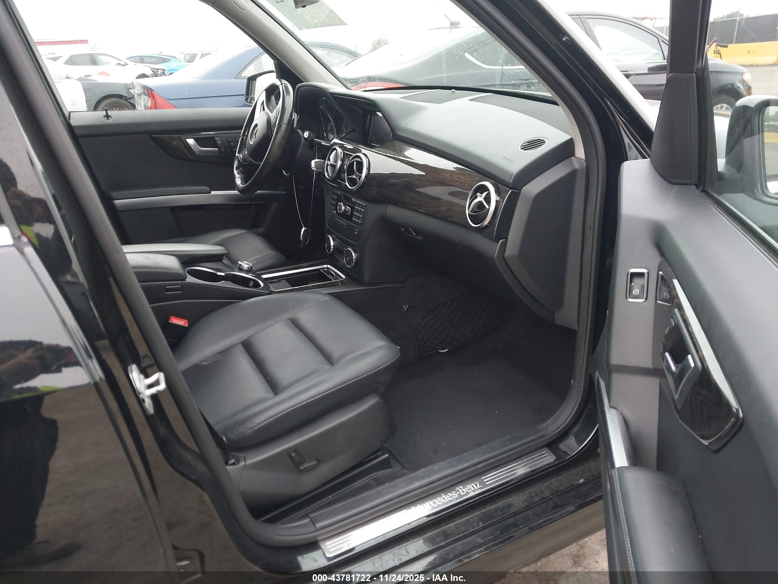 MERCEDES-BENZ GLK image 5