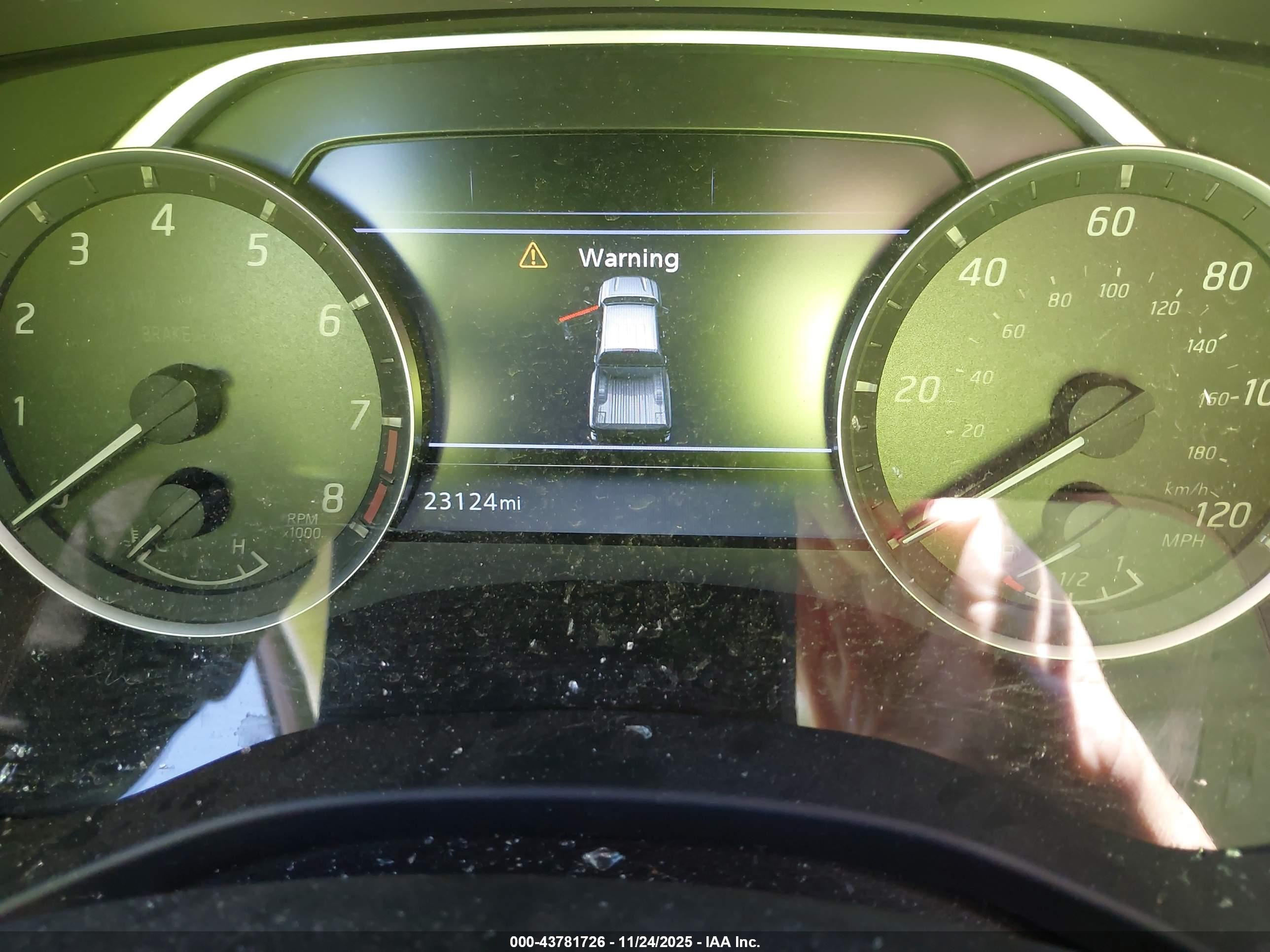 NISSAN FRONTIER image 7