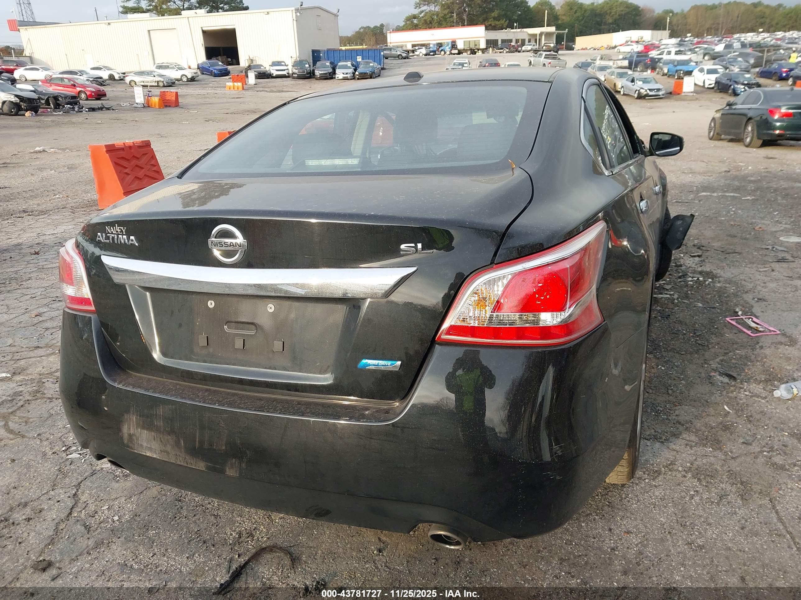 NISSAN ALTIMA image 4
