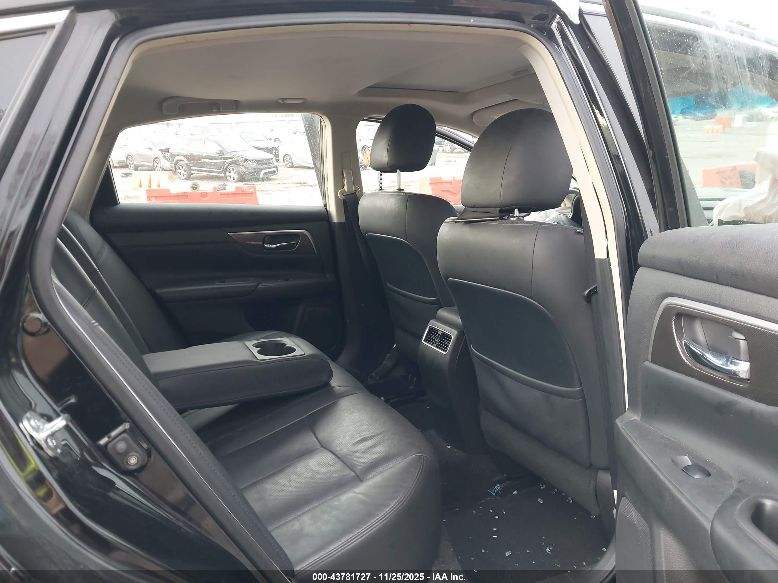 NISSAN ALTIMA image 8