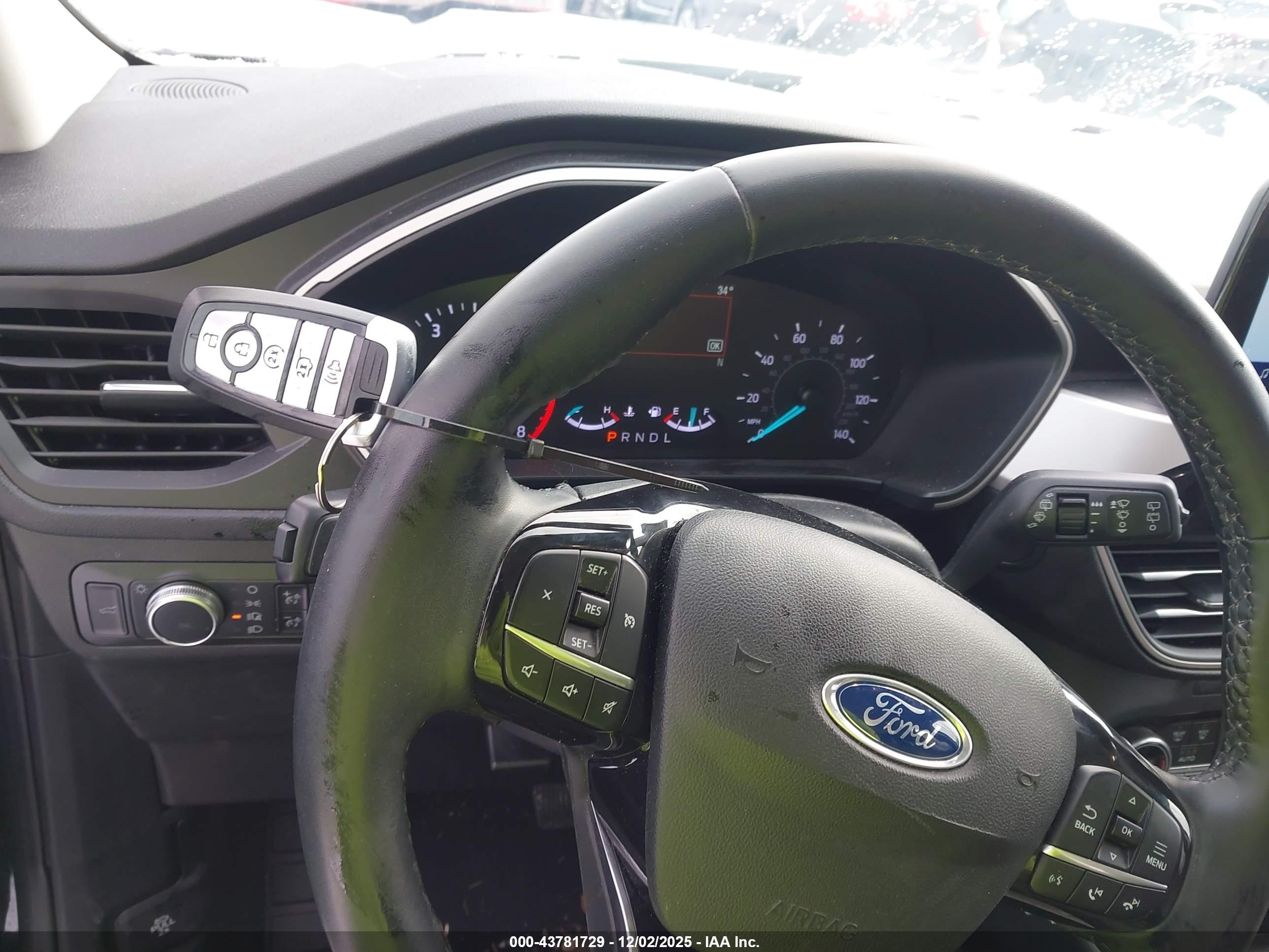 FORD ESCAPE image 11