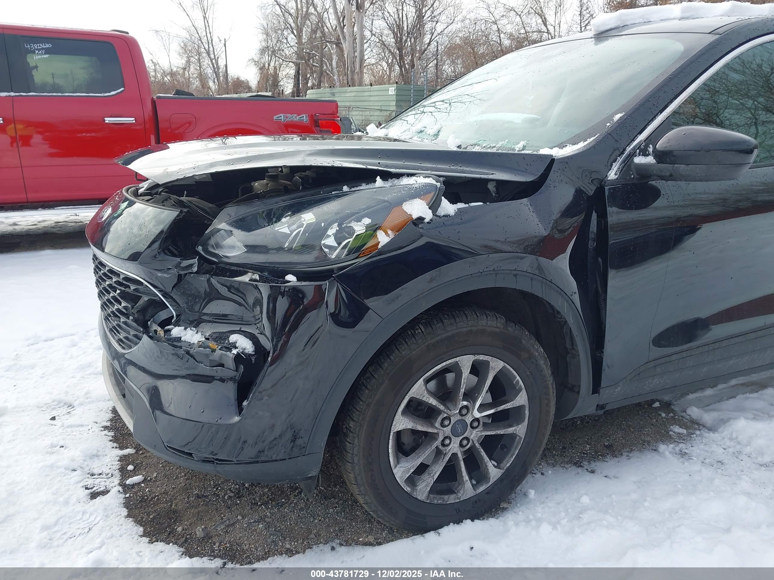 FORD ESCAPE image 6