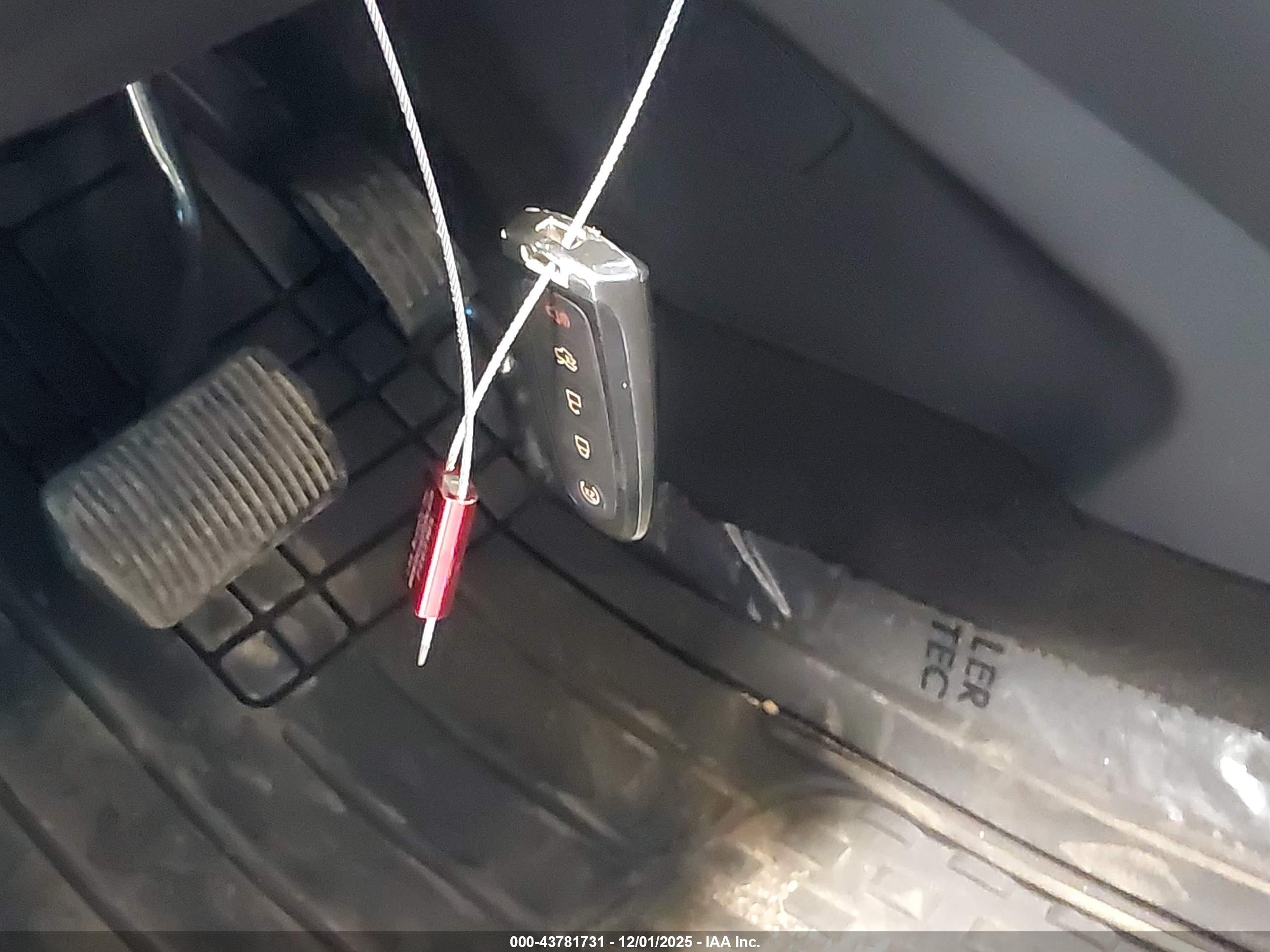 FORD ESCAPE image 11