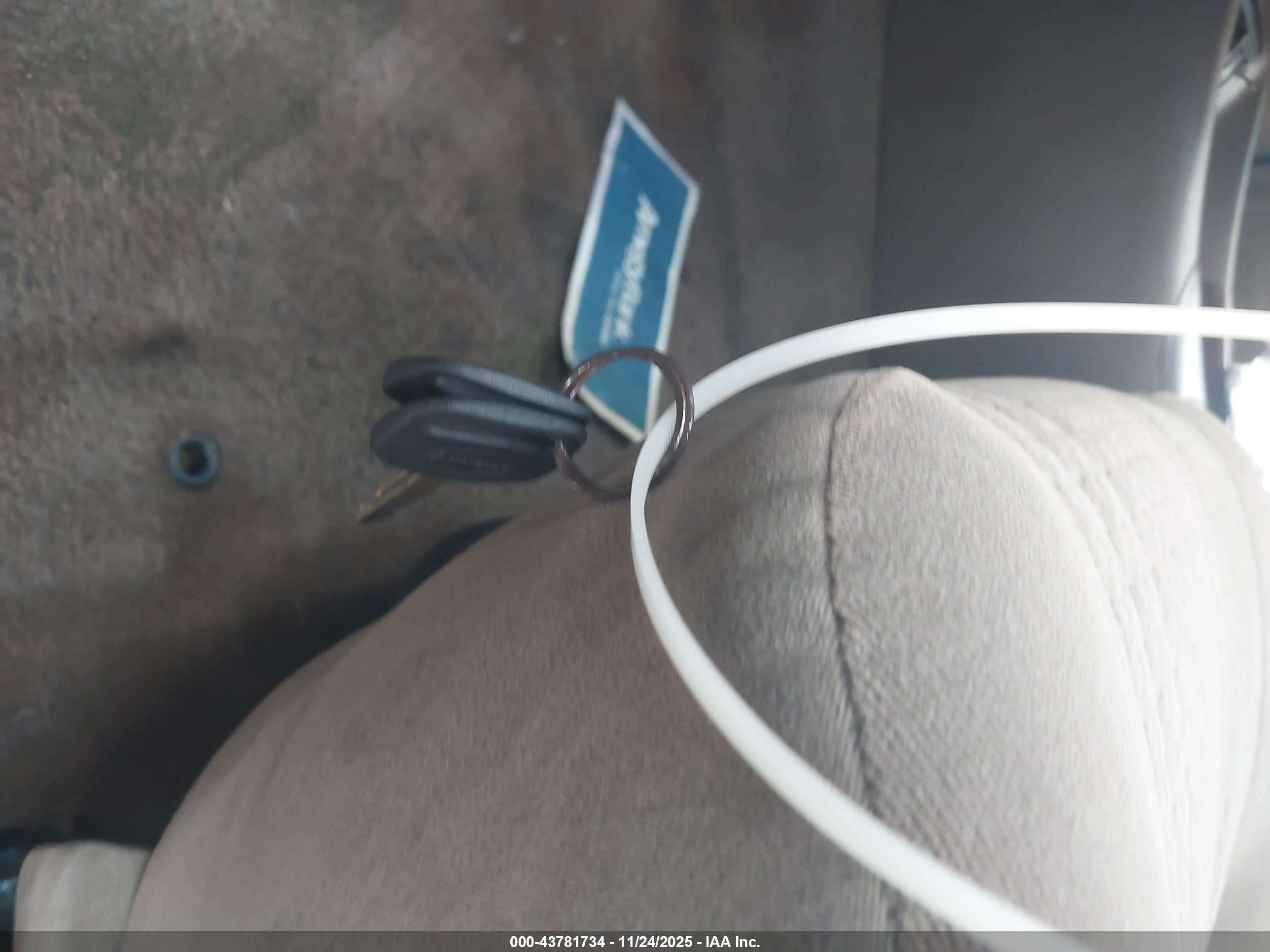 TOYOTA TUNDRA image 11