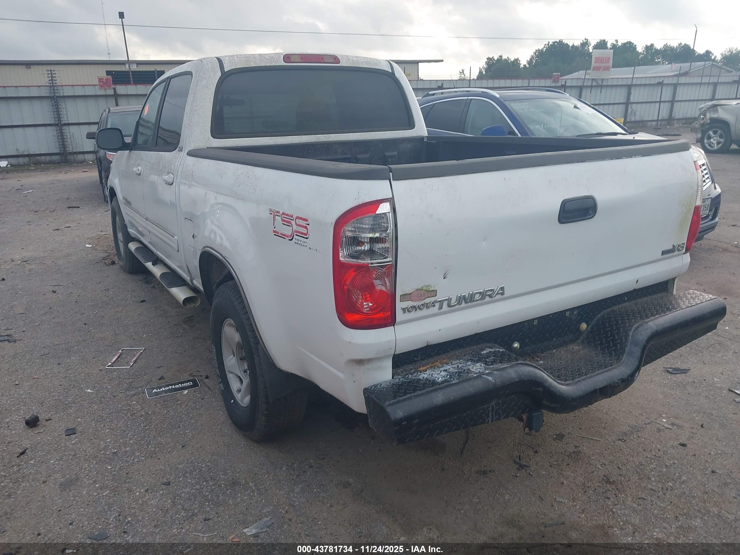 TOYOTA TUNDRA image 3