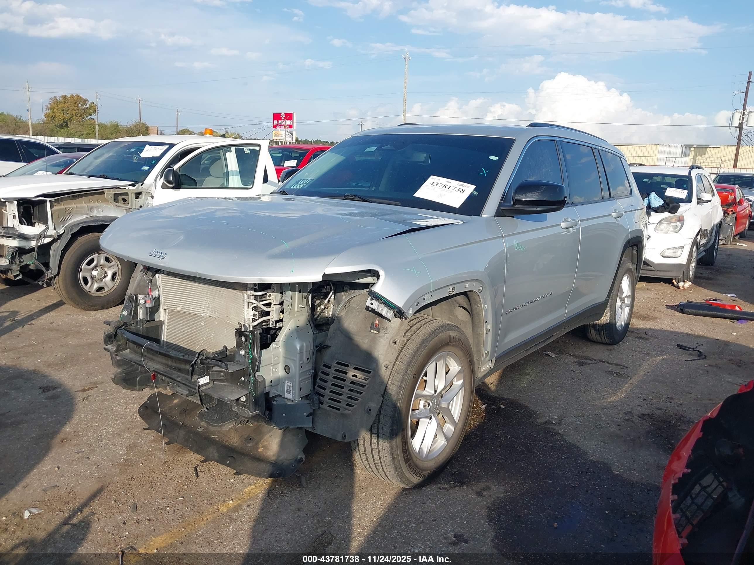 JEEP GRAND image 6