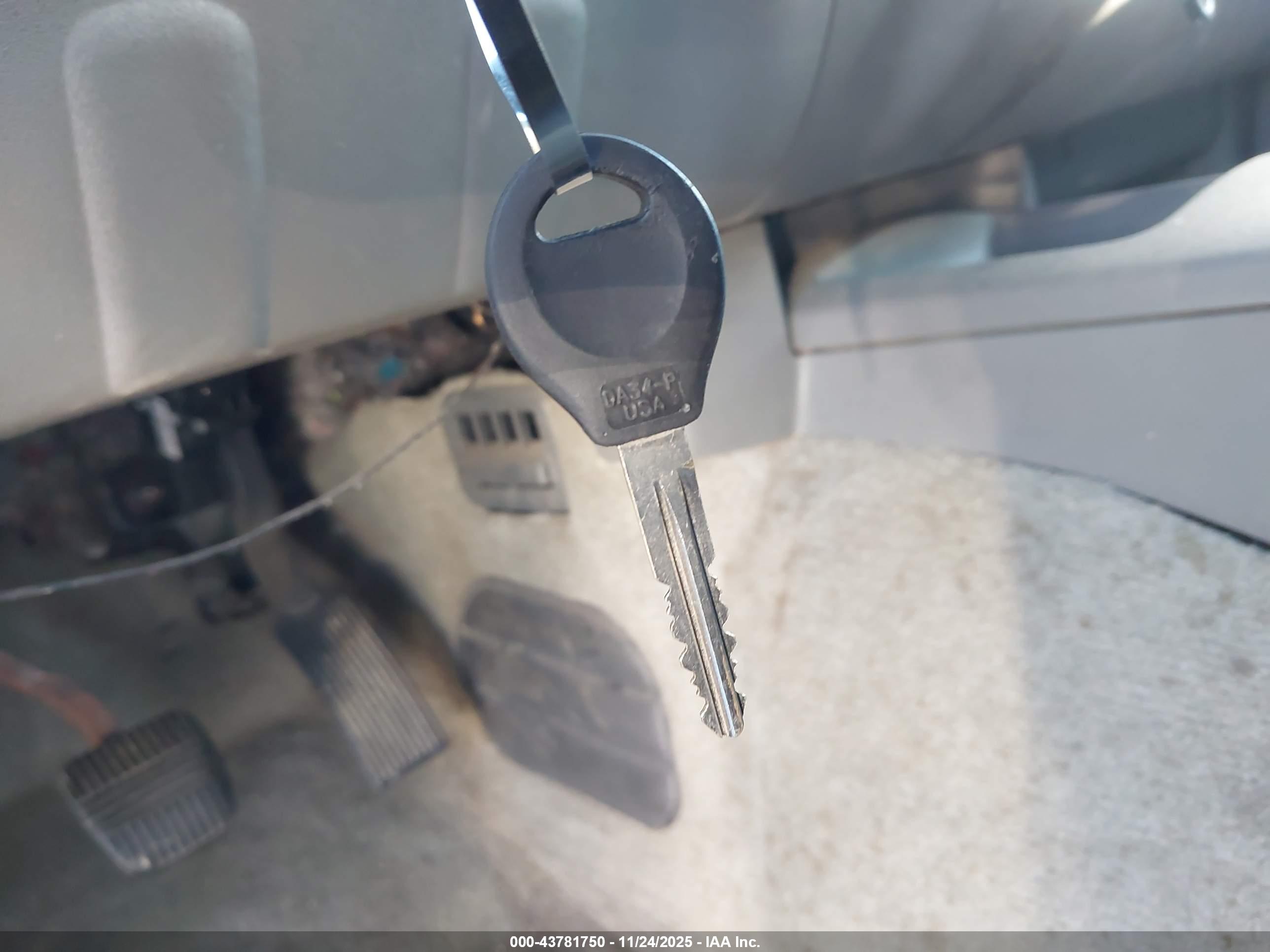 NISSAN FRONTIER image 11
