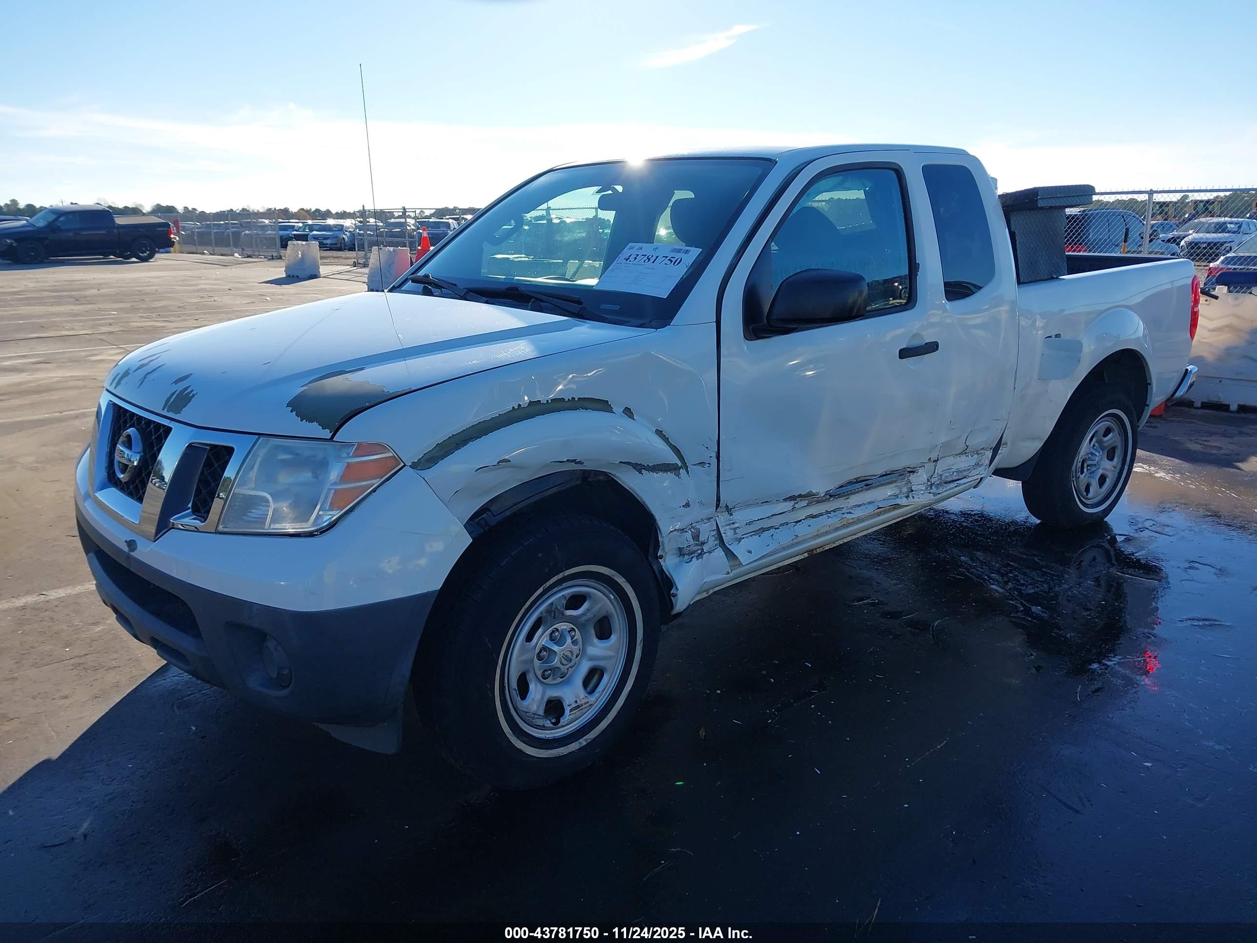 NISSAN FRONTIER image 2
