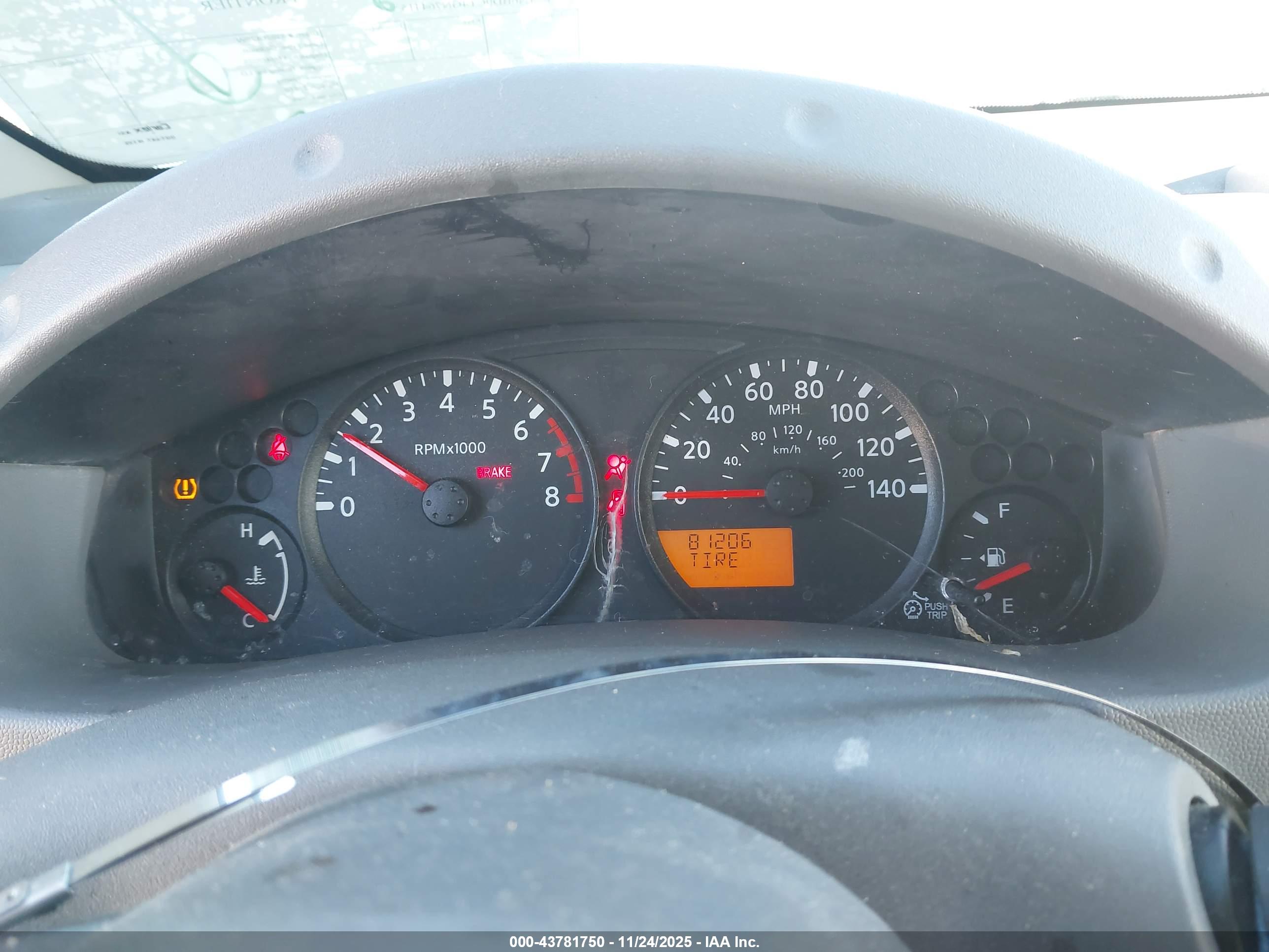 NISSAN FRONTIER image 7
