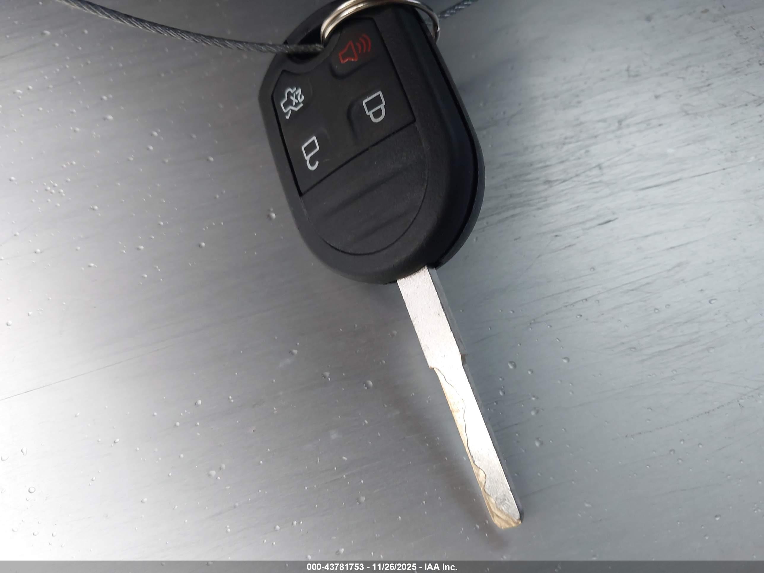 FORD FIESTA image 11