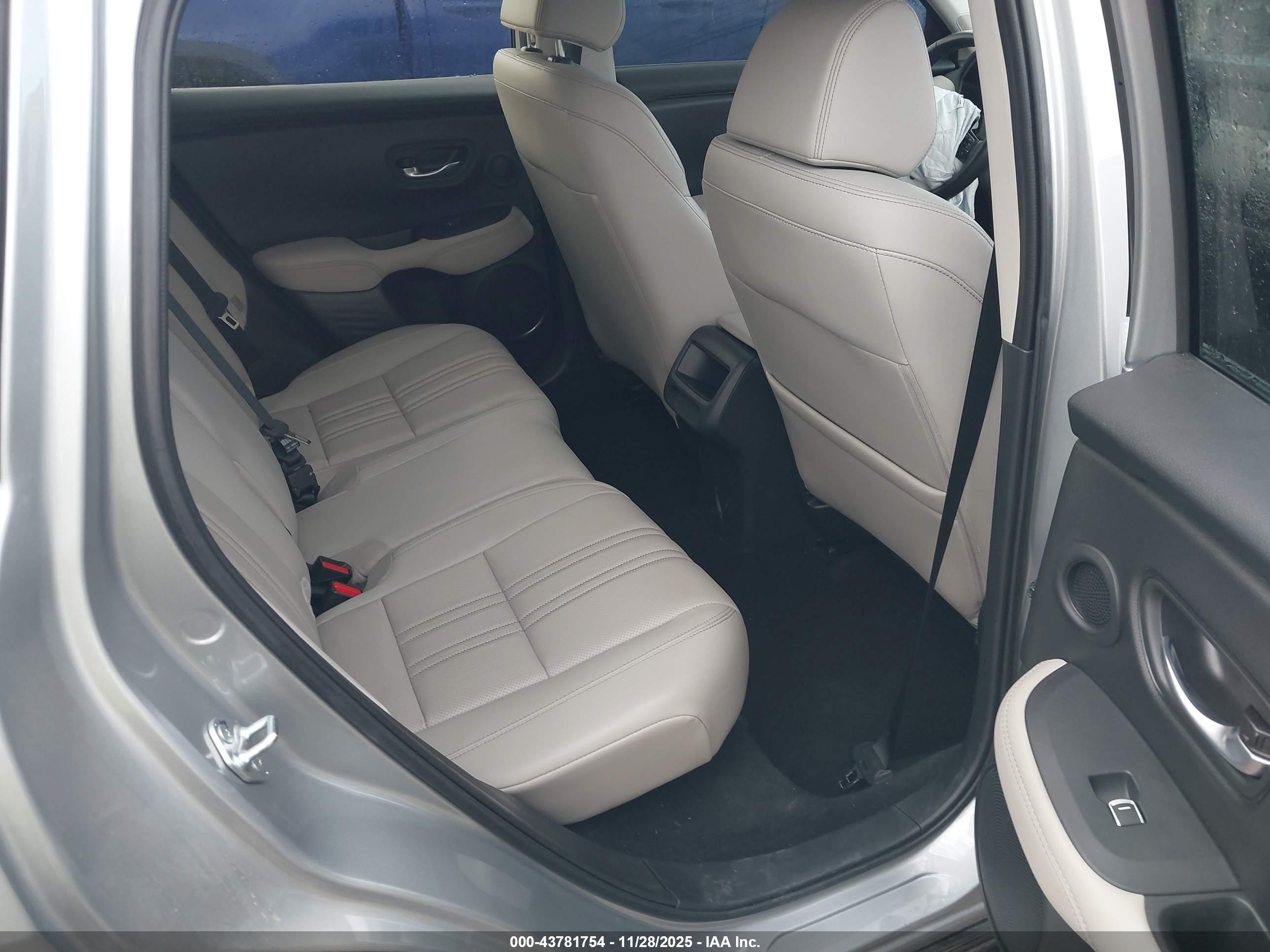 HONDA HR-V image 8