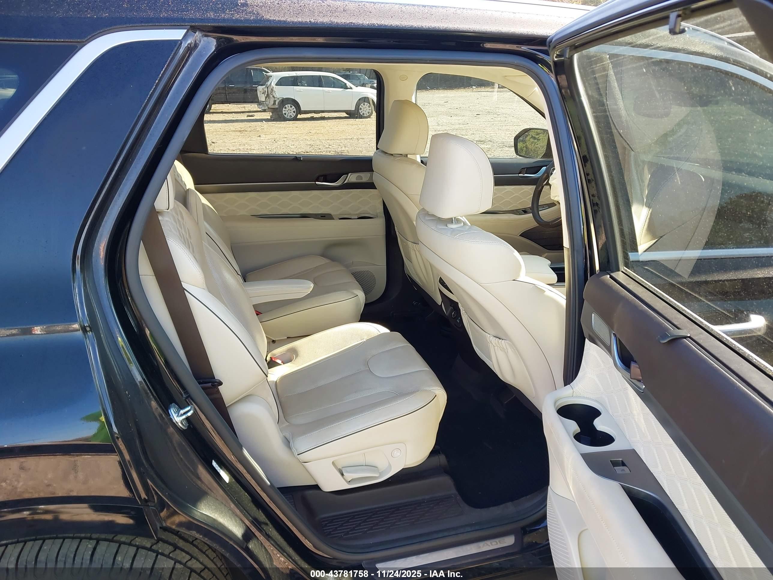 HYUNDAI PALISADE image 8