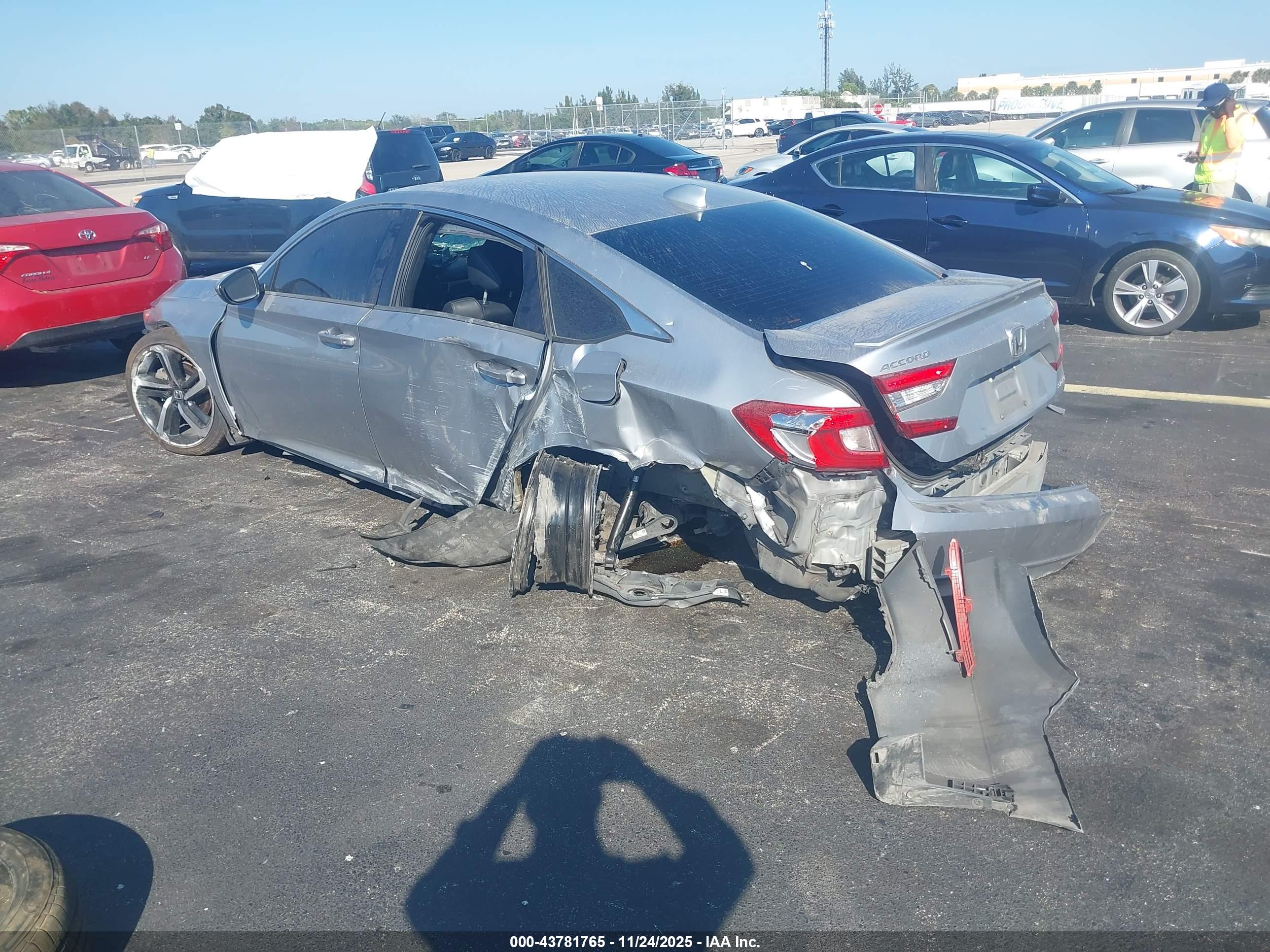 HONDA ACCORD image 3