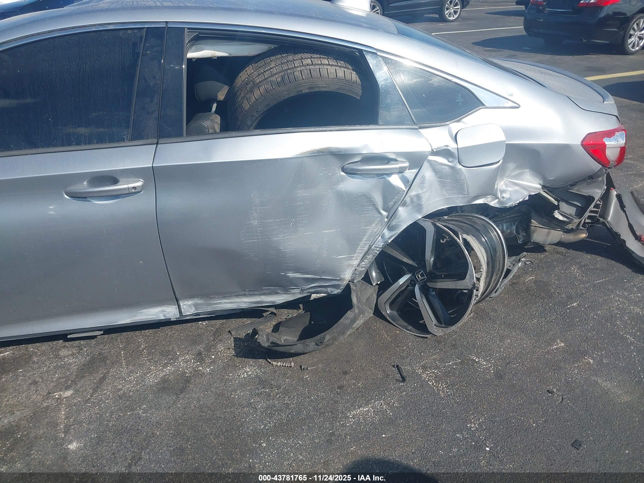 HONDA ACCORD image 6