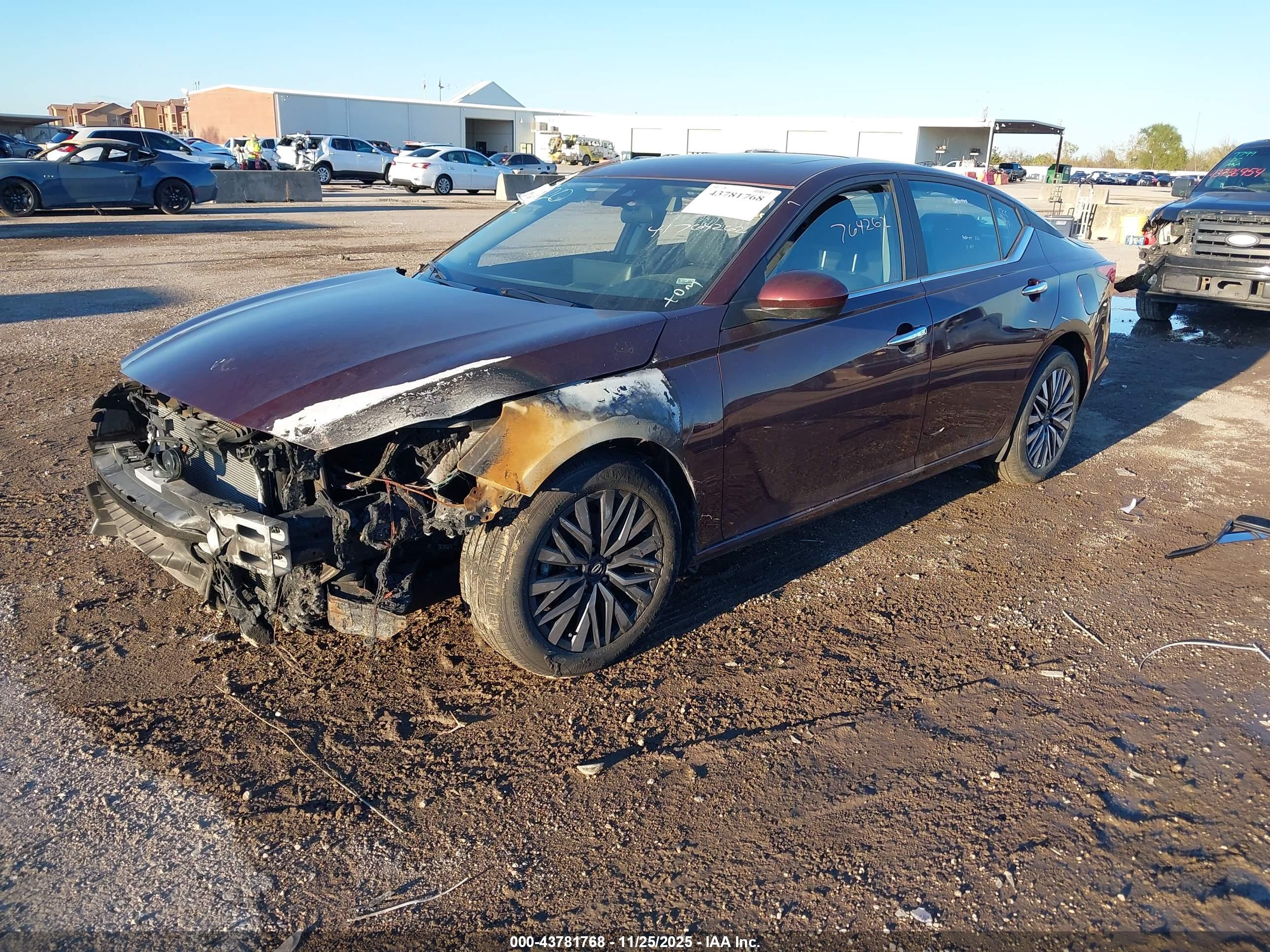 NISSAN ALTIMA image 2