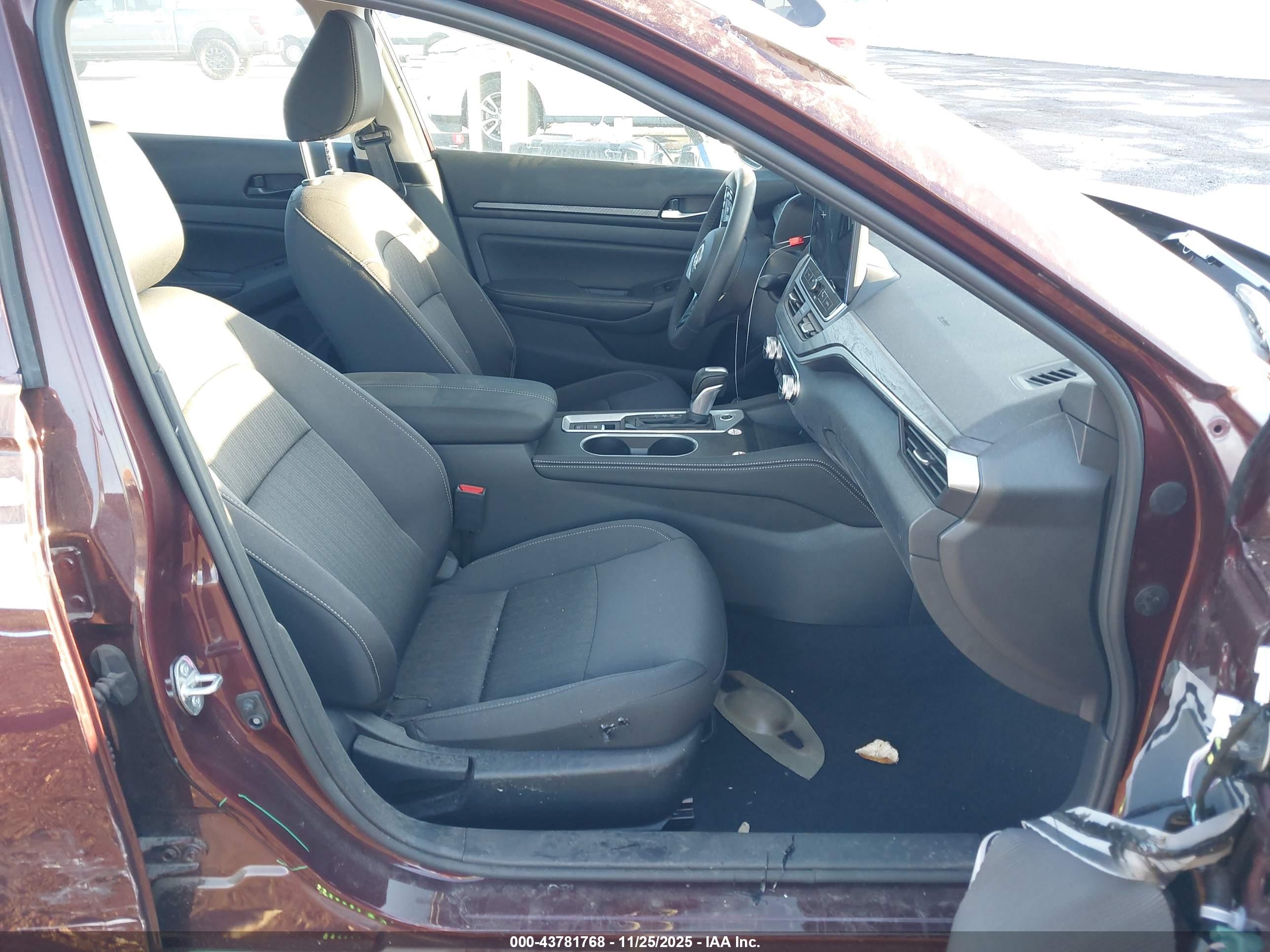 NISSAN ALTIMA image 5
