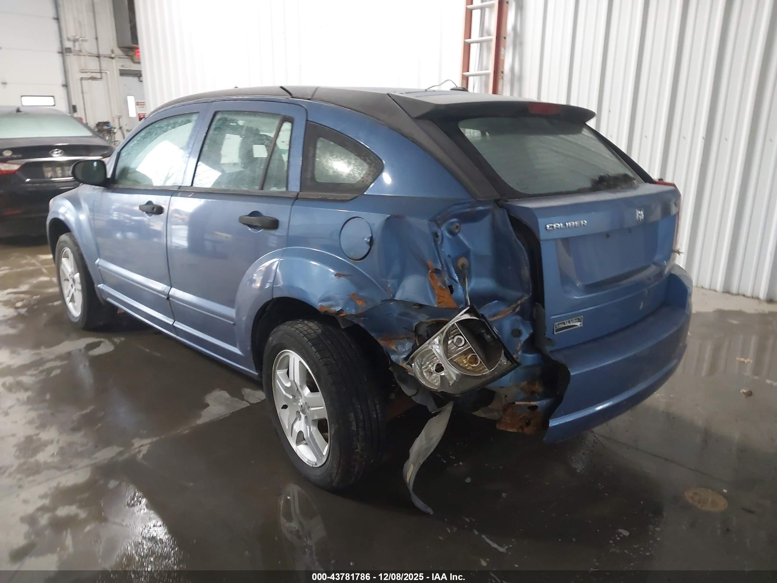 DODGE CALIBER image 3