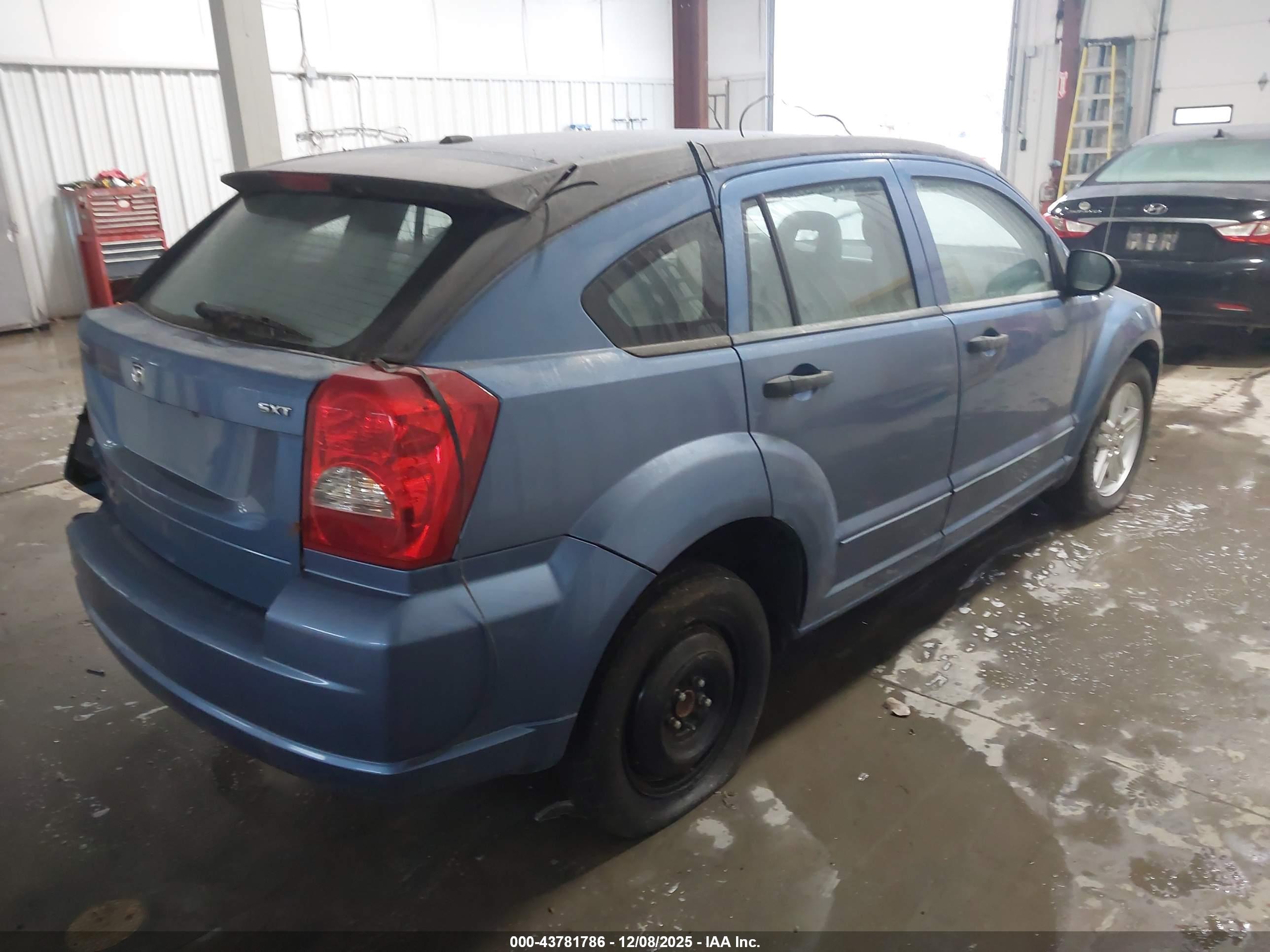 DODGE CALIBER image 4