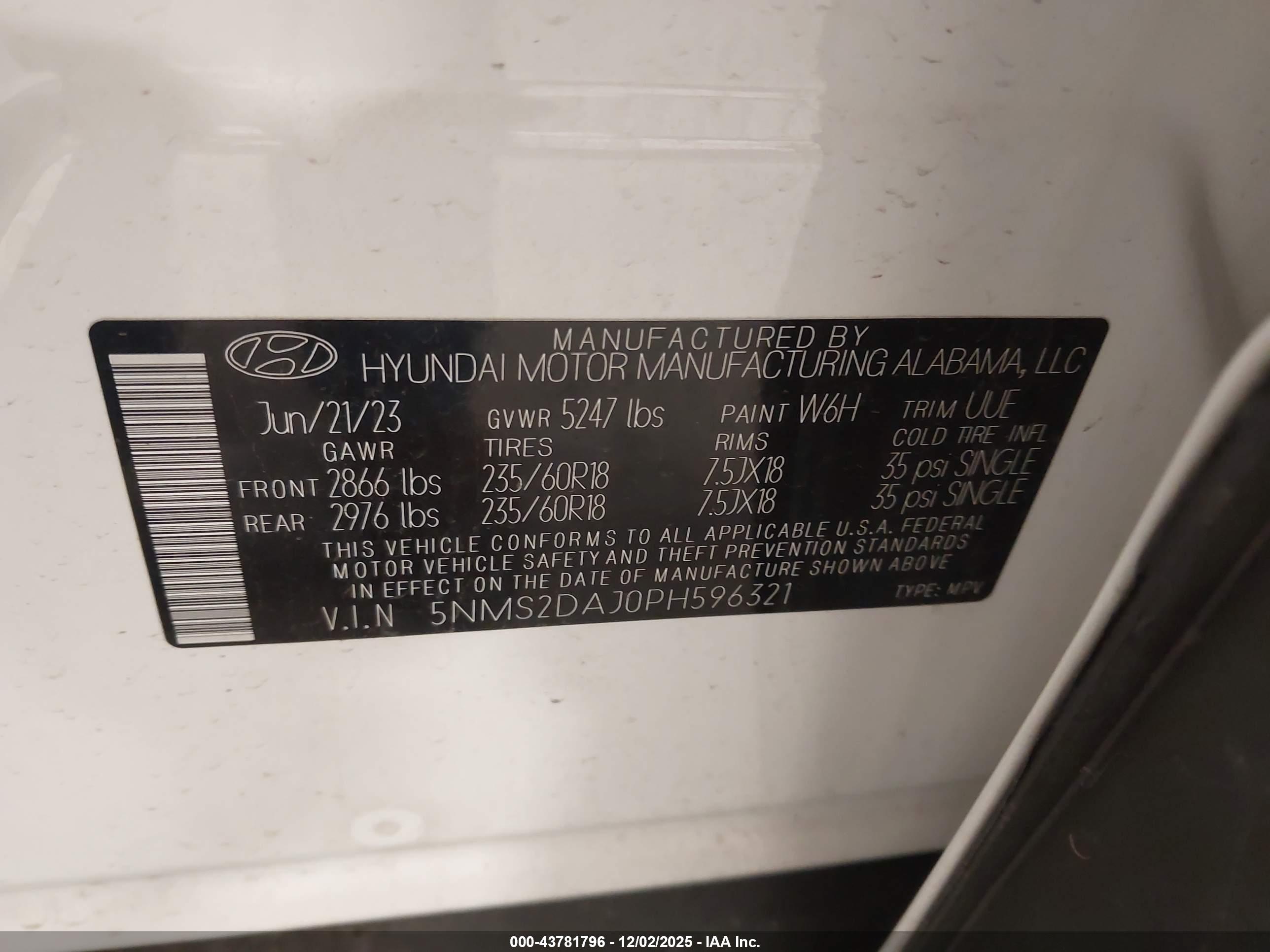 HYUNDAI SANTA image 9