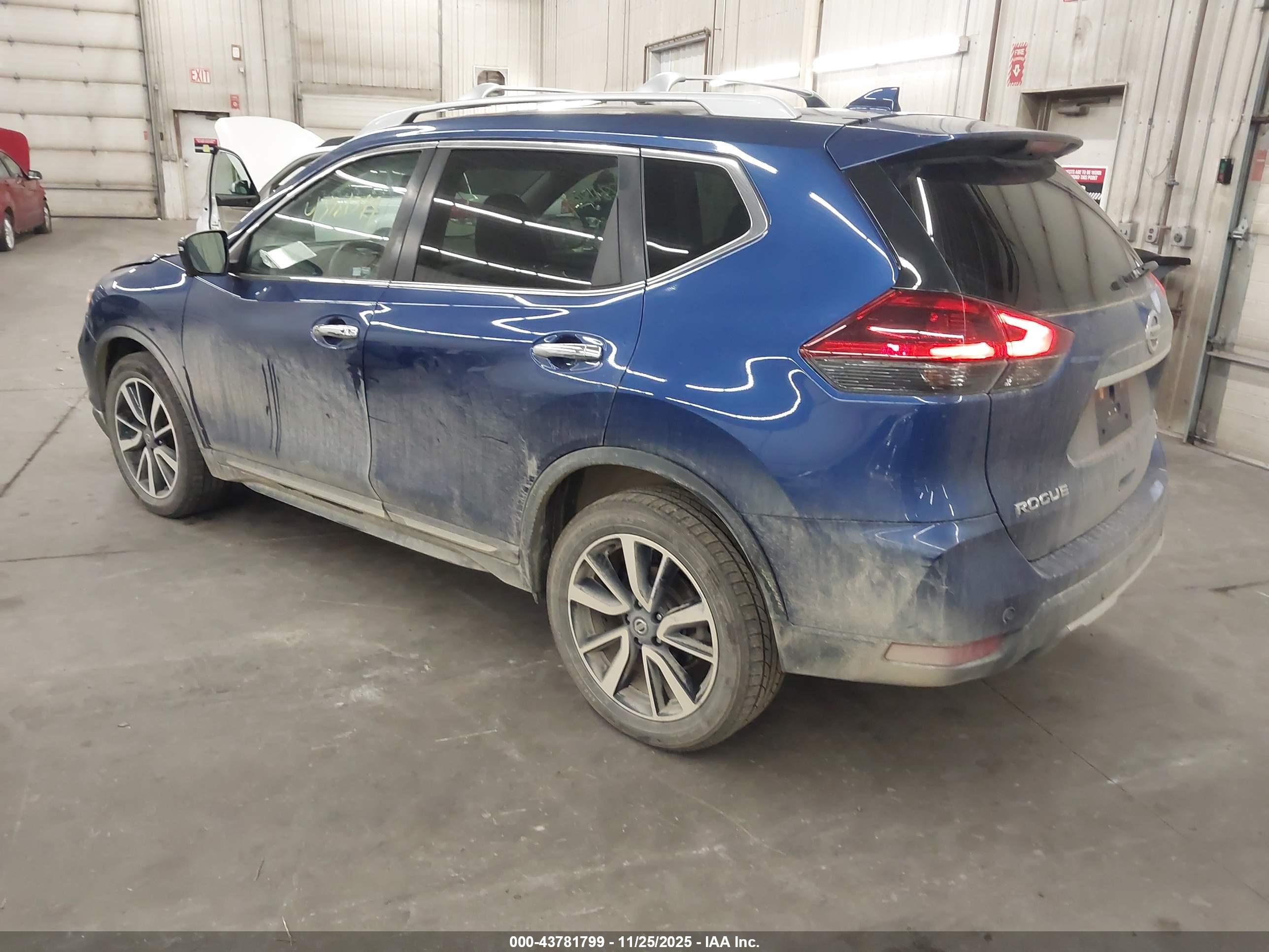 NISSAN ROGUE image 3