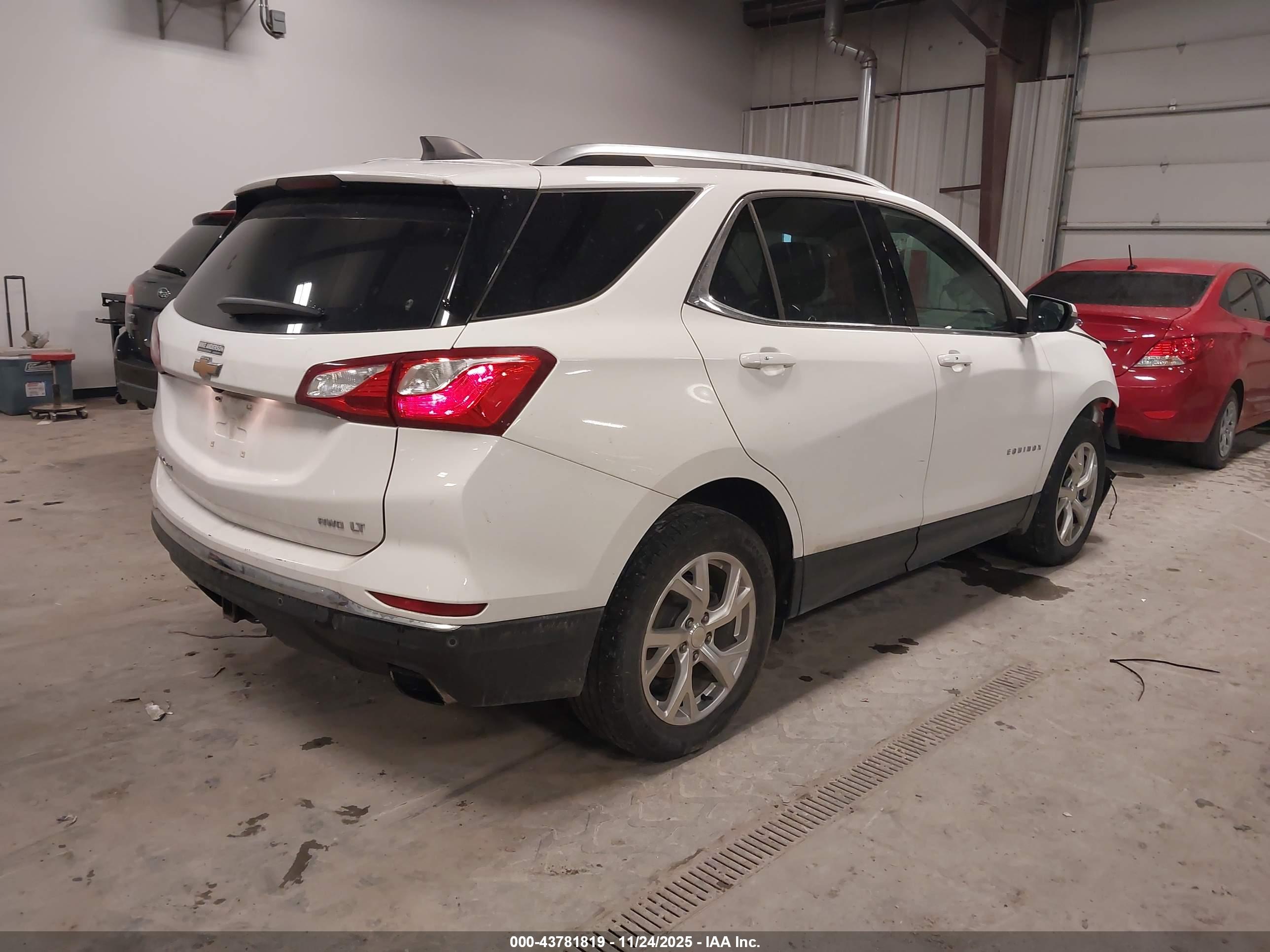 CHEVROLET EQUINOX image 4