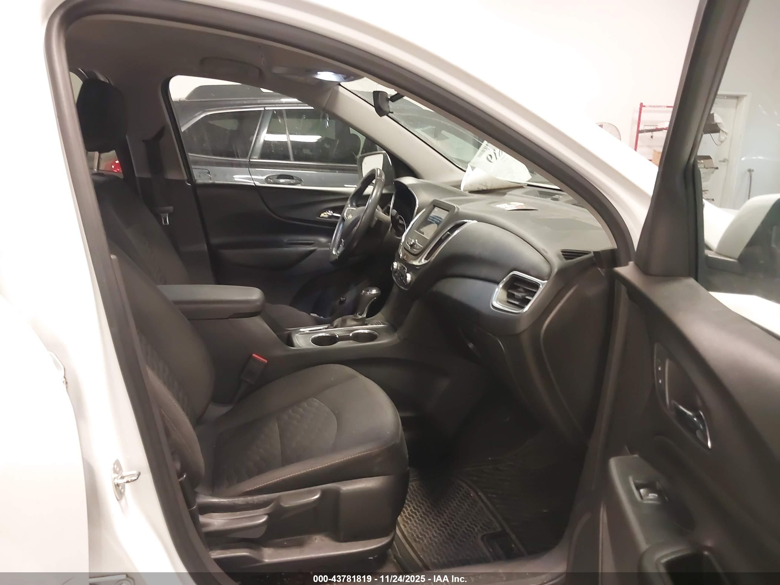 CHEVROLET EQUINOX image 5