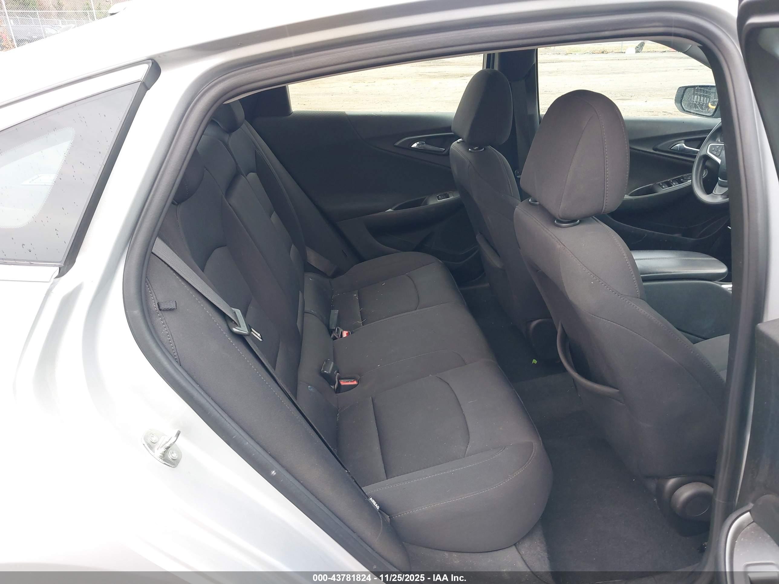 CHEVROLET MALIBU image 8