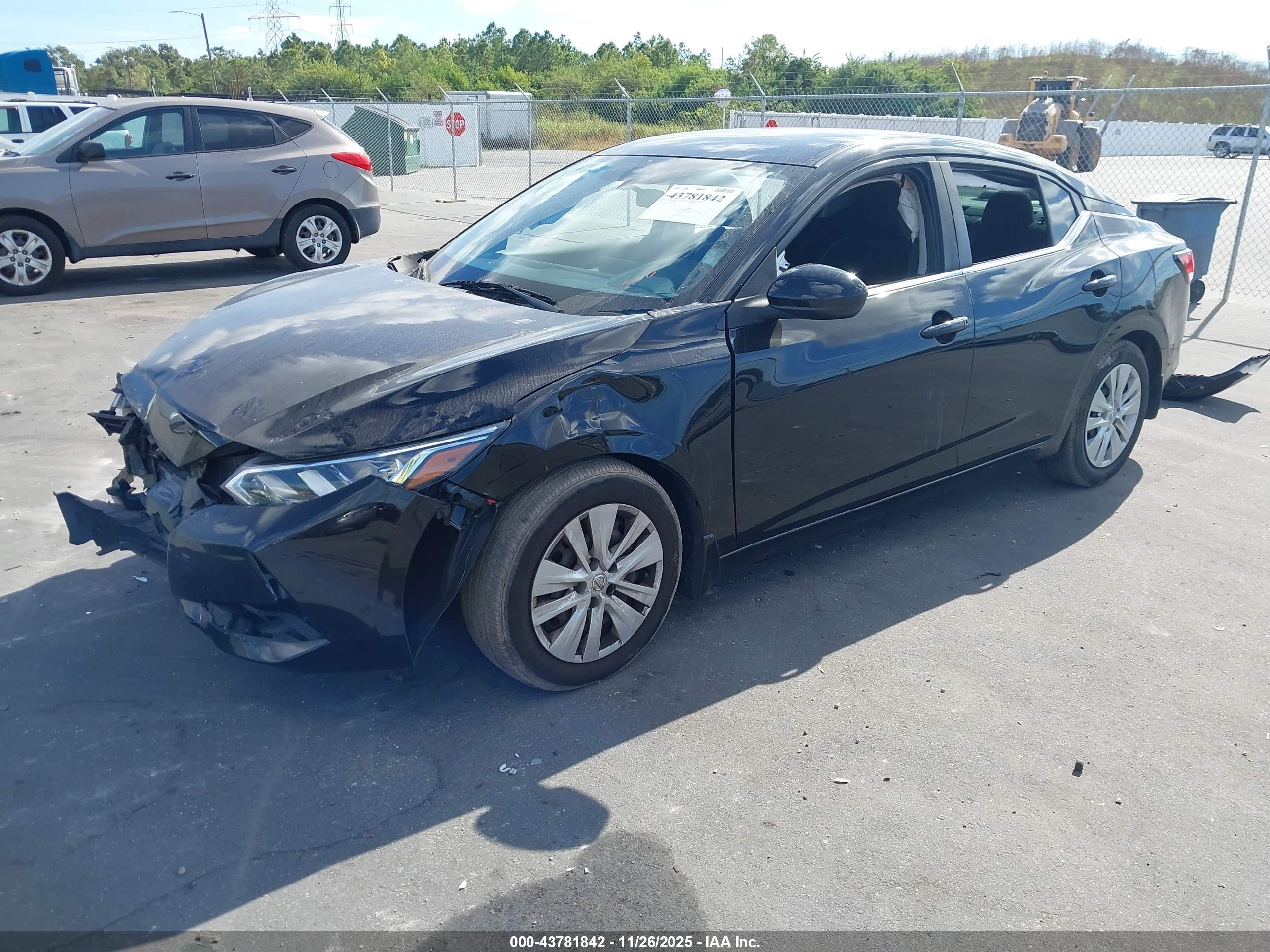 NISSAN SENTRA image 2