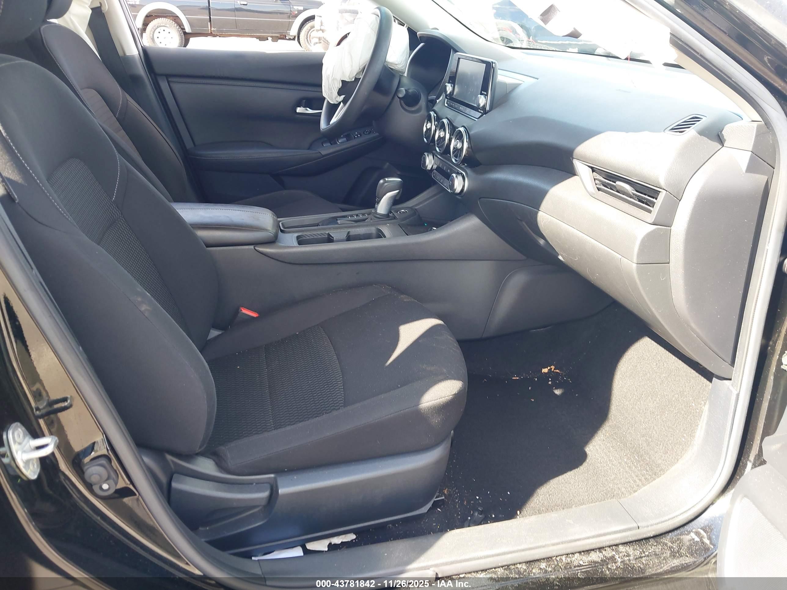 NISSAN SENTRA image 5