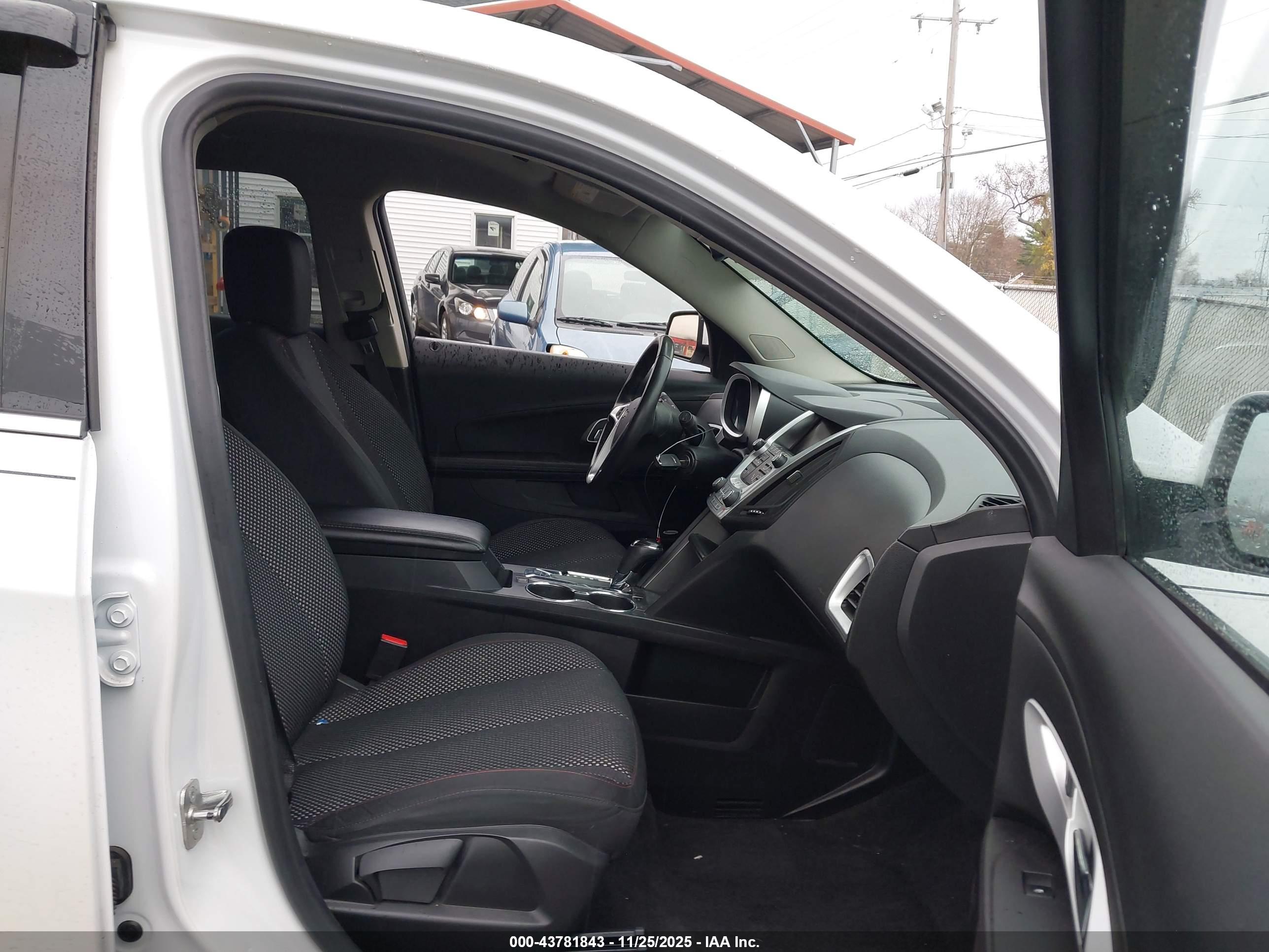 CHEVROLET EQUINOX image 5