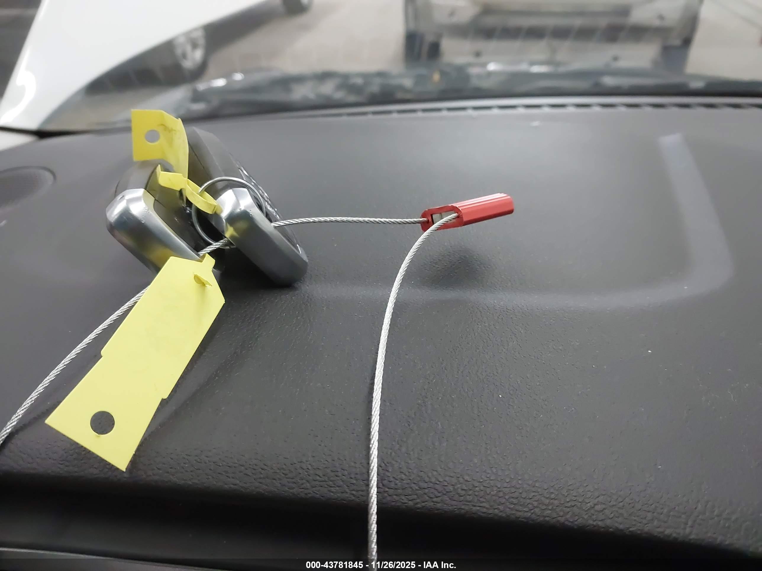 FORD ESCAPE image 11