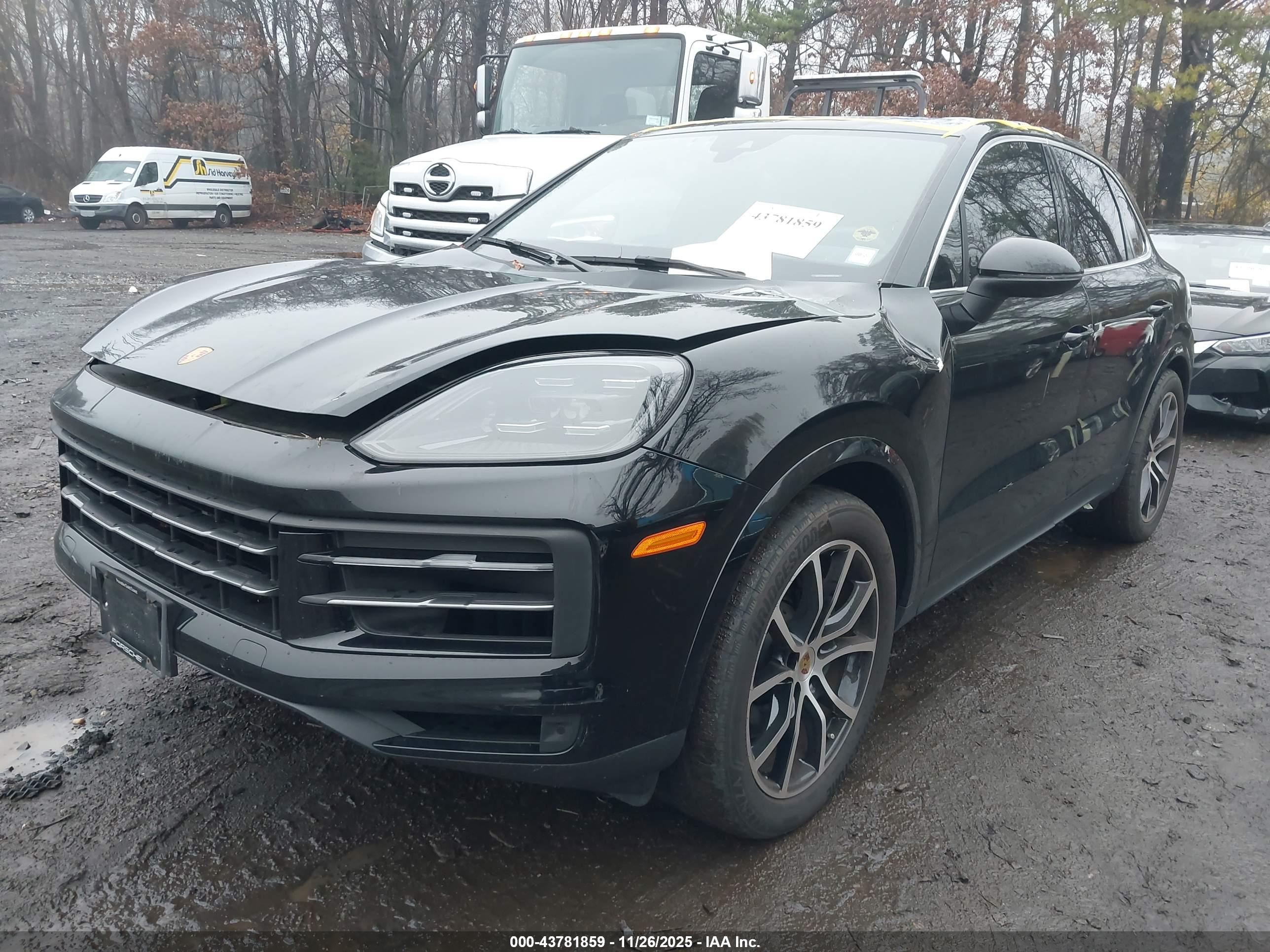 PORSCHE CAYENNE image 2