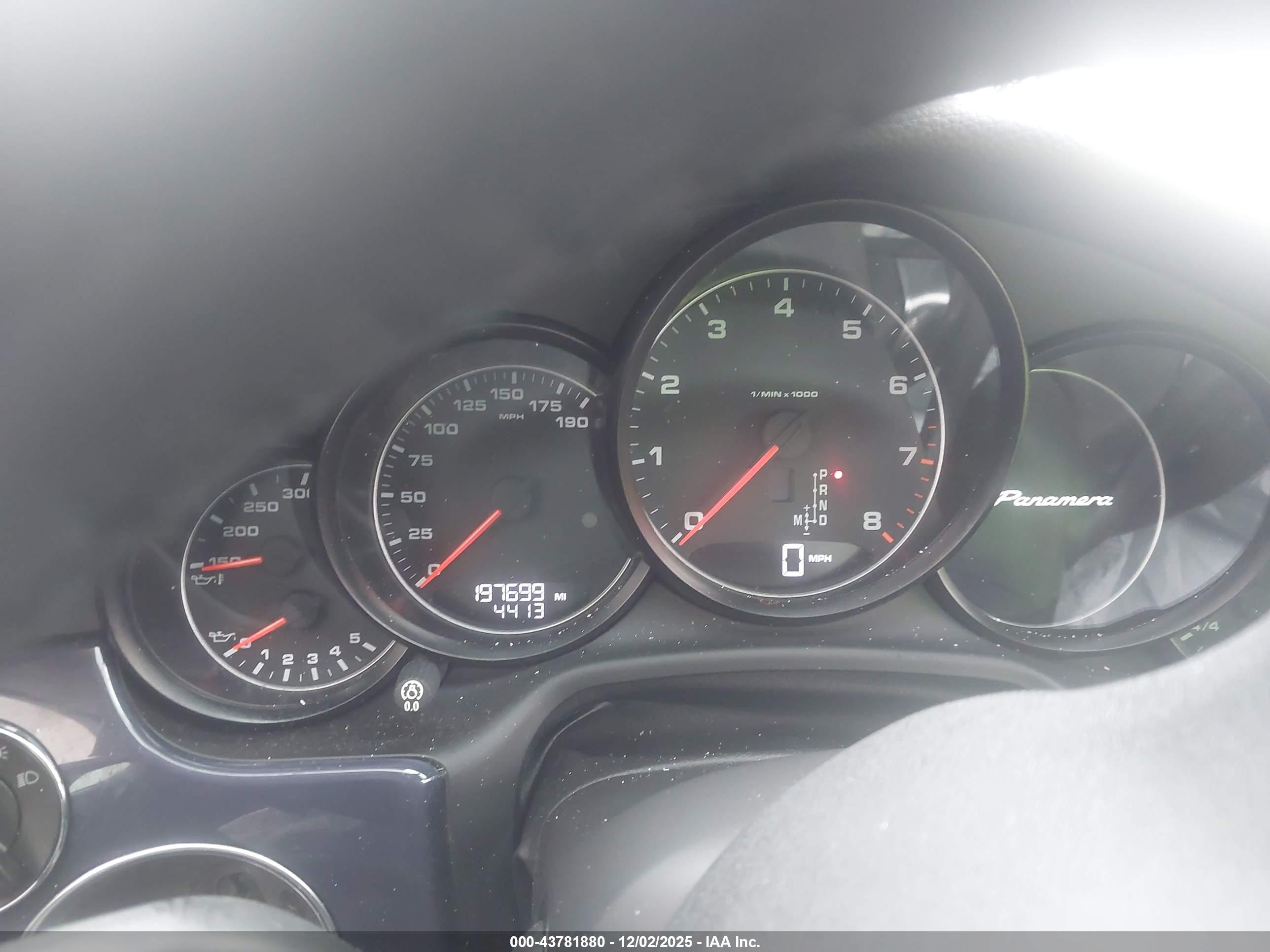 PORSCHE PANAMERA image 7