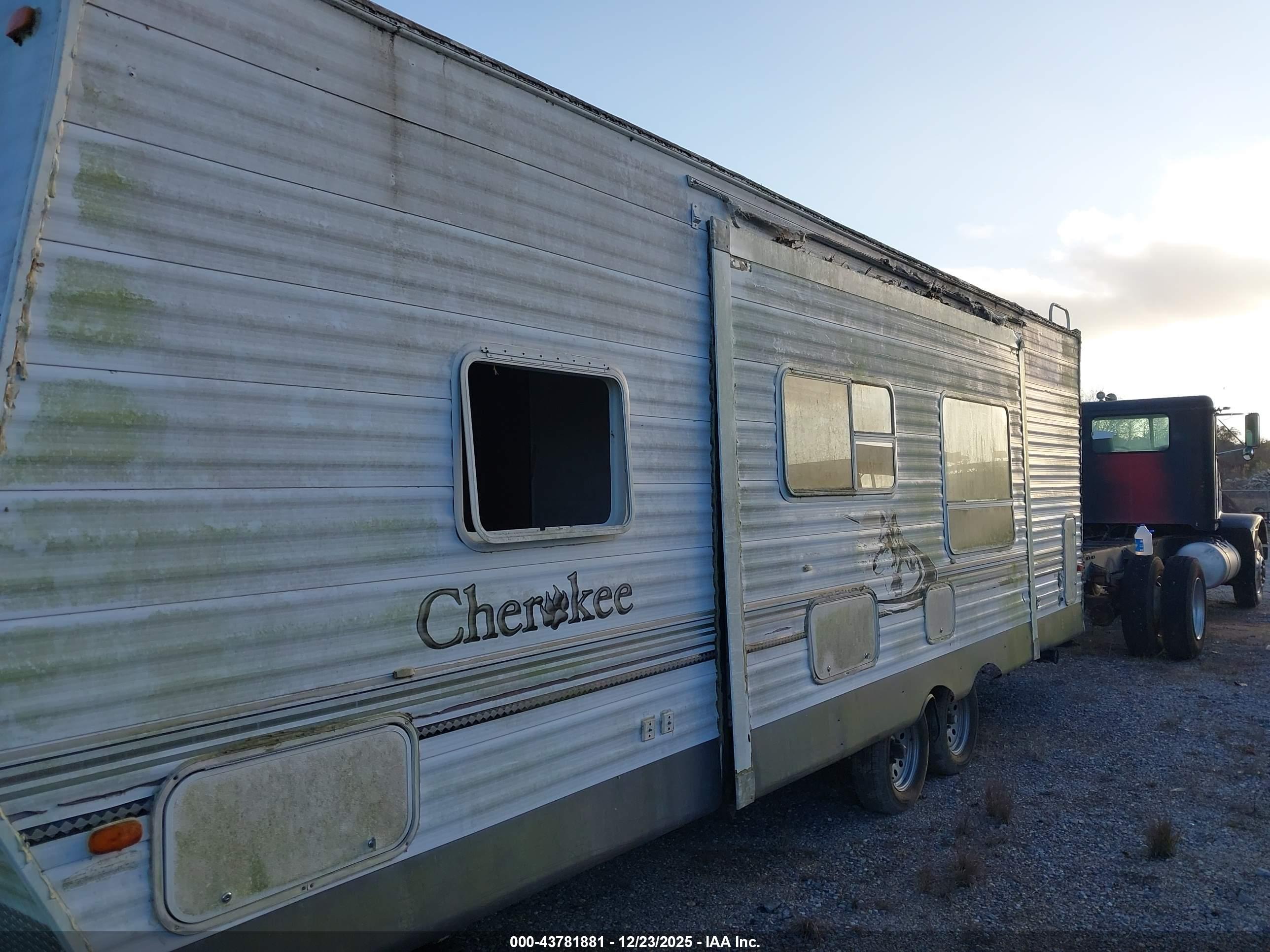 CHEROKEE 27Q image 6