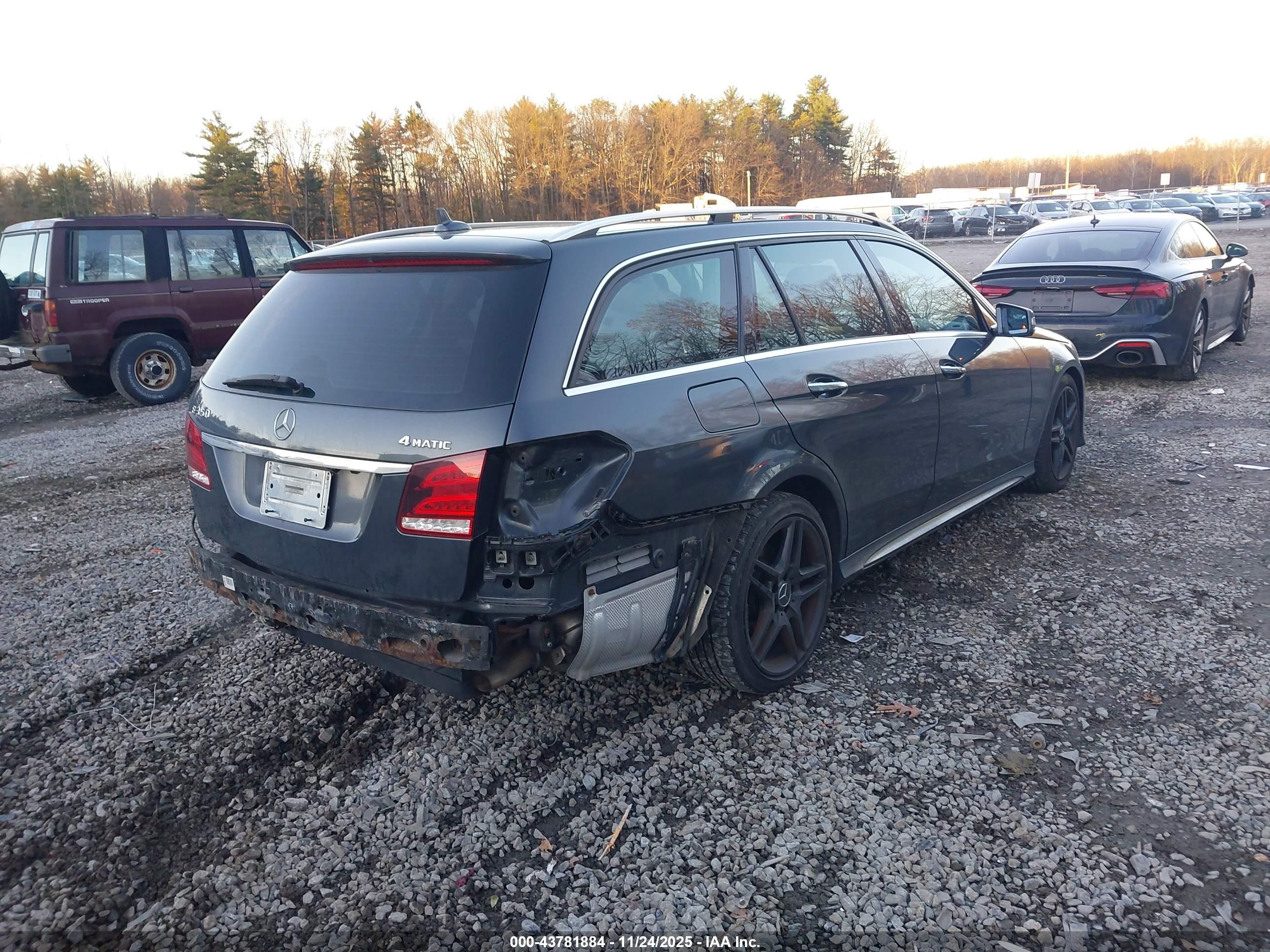 MERCEDES-BENZ E image 4