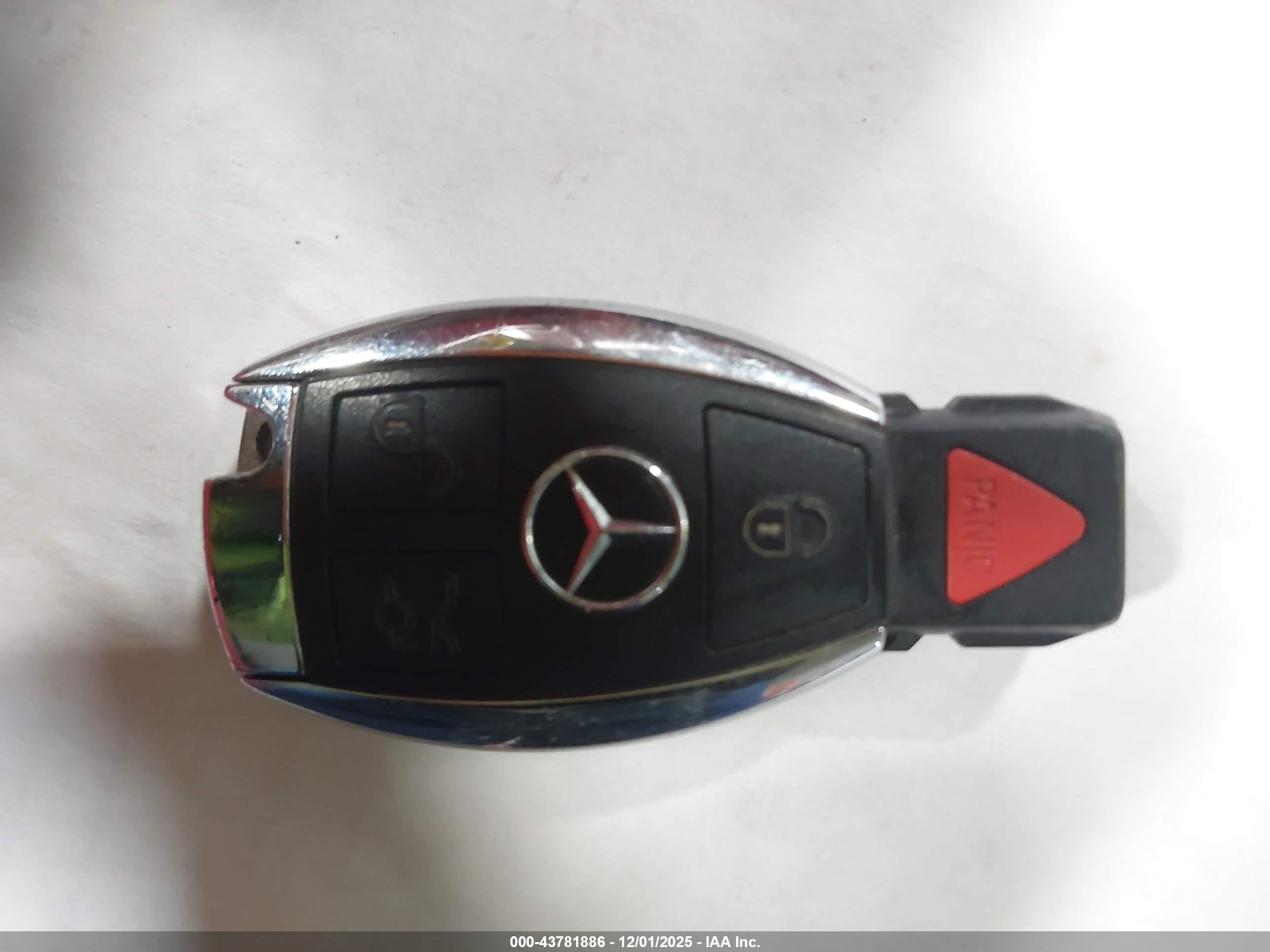 MERCEDES-BENZ GLA image 11