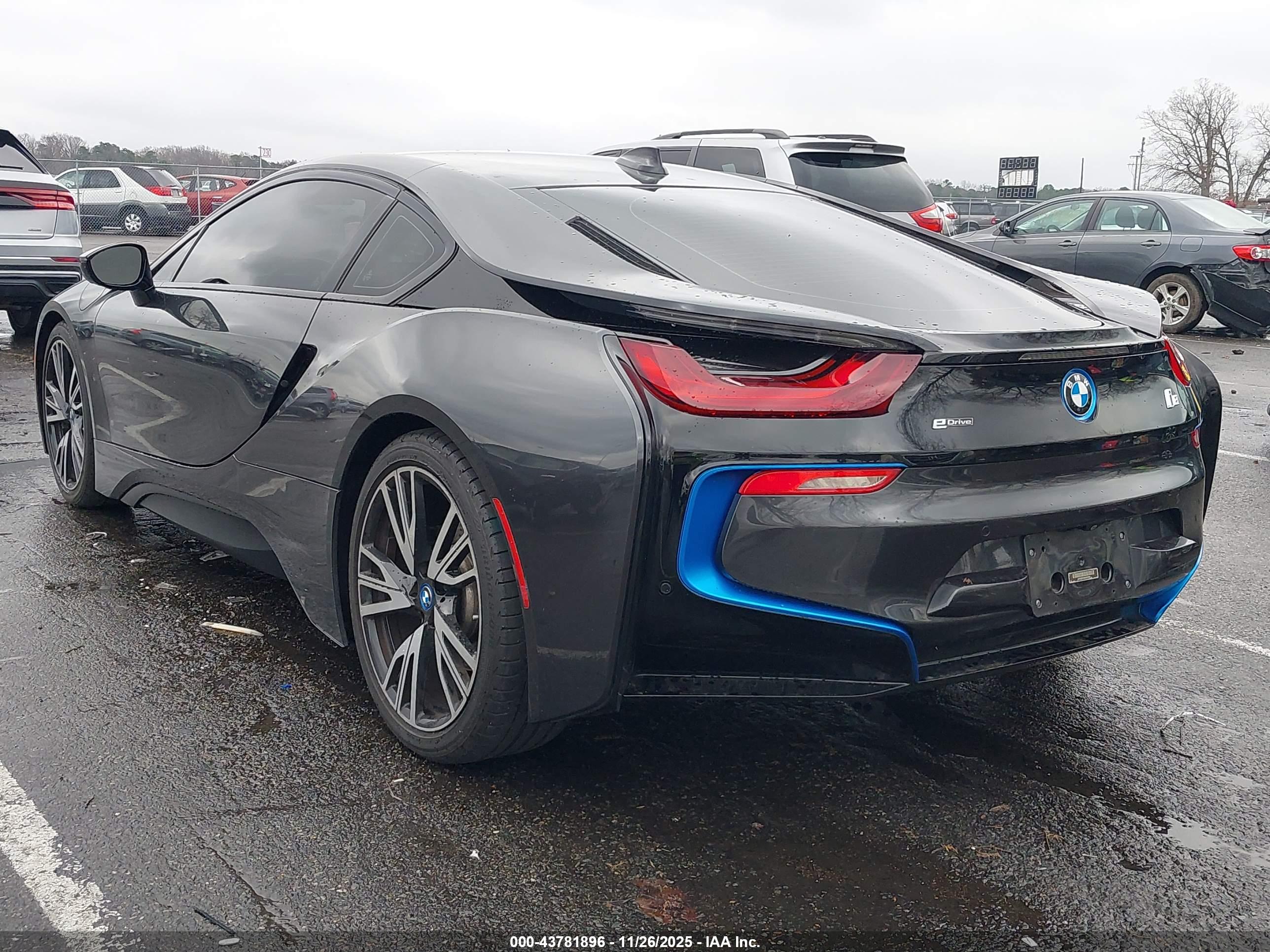BMW I8 image 3