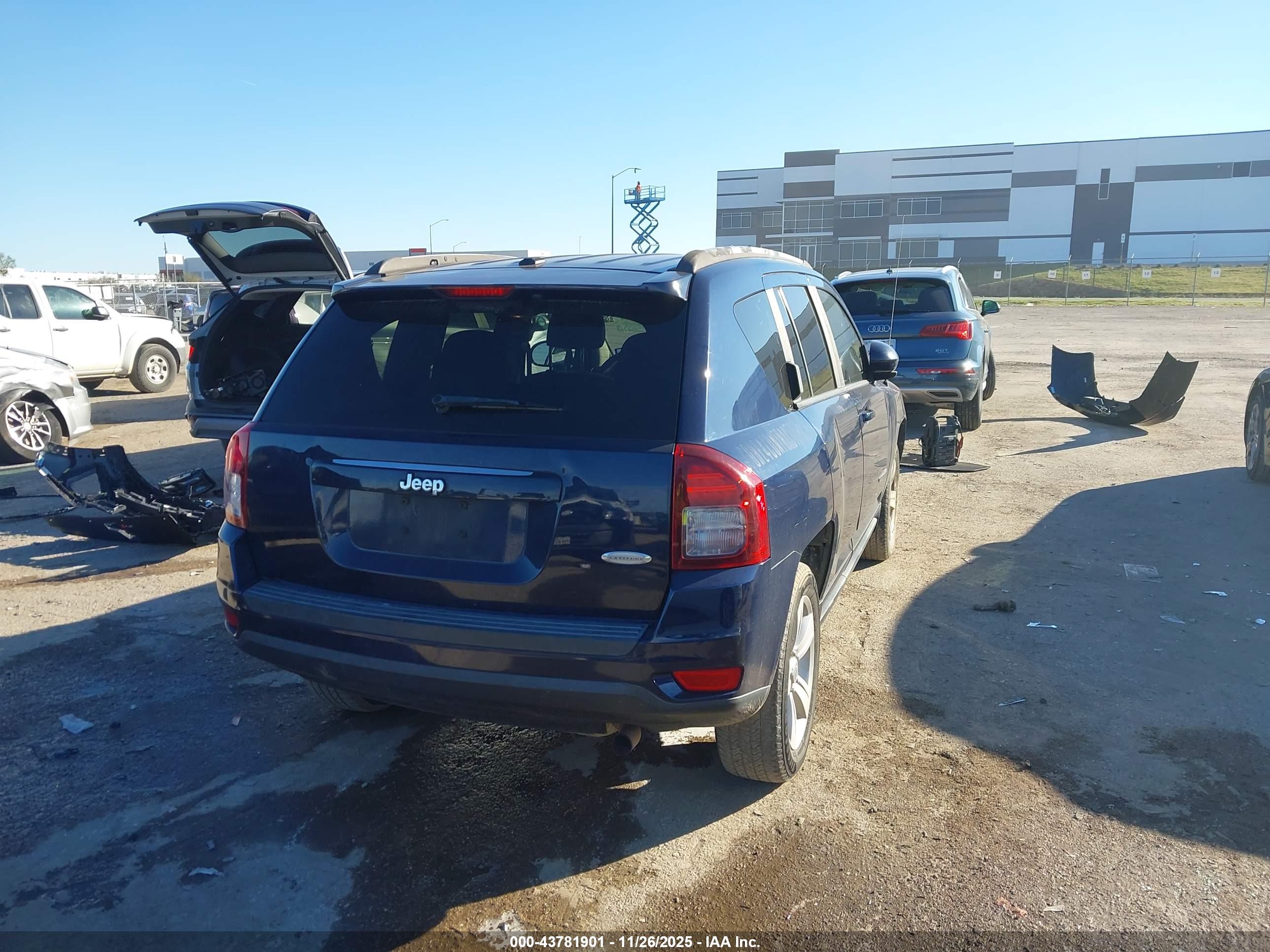 JEEP COMPASS image 4
