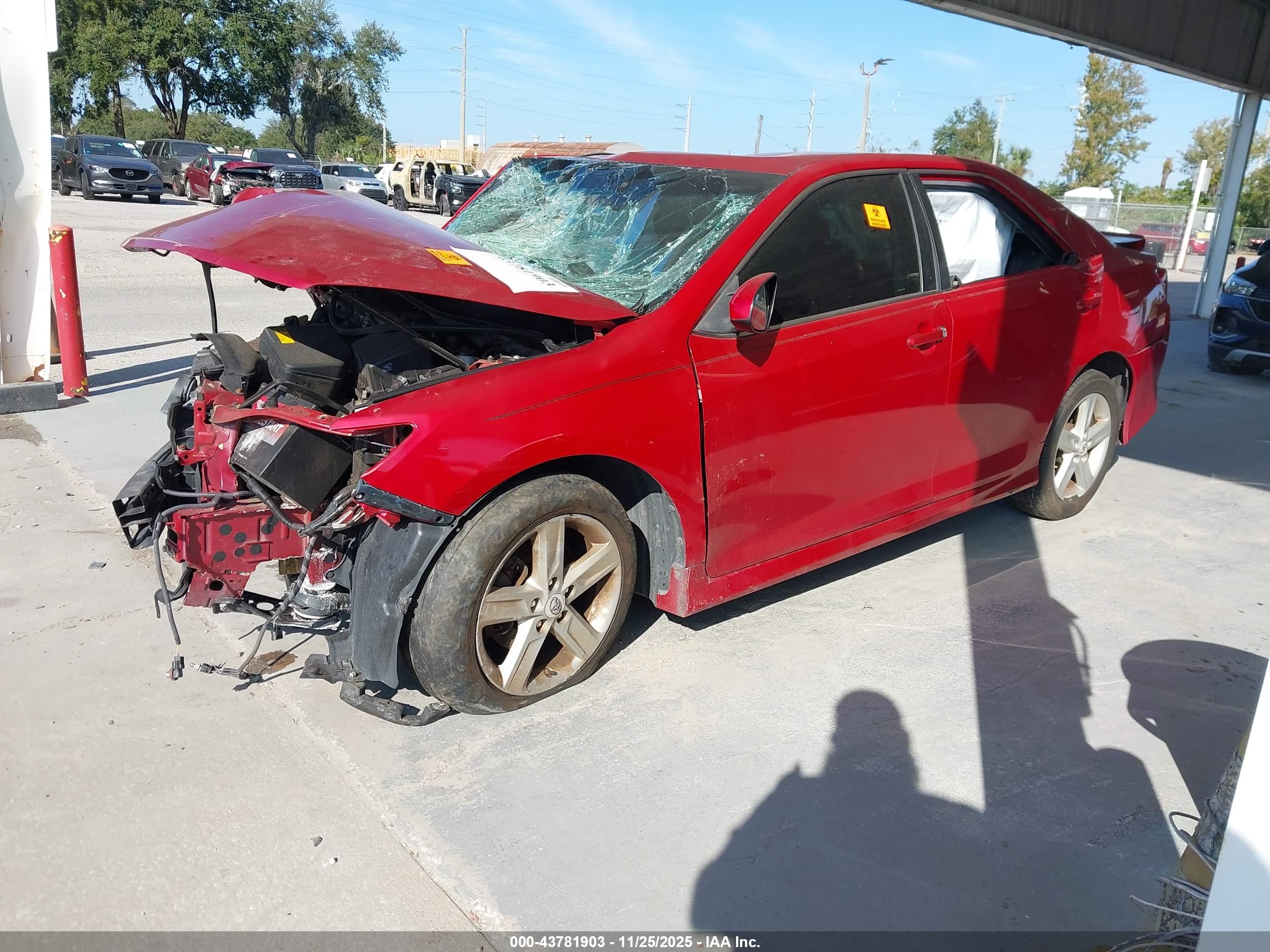 TOYOTA CAMRY image 2