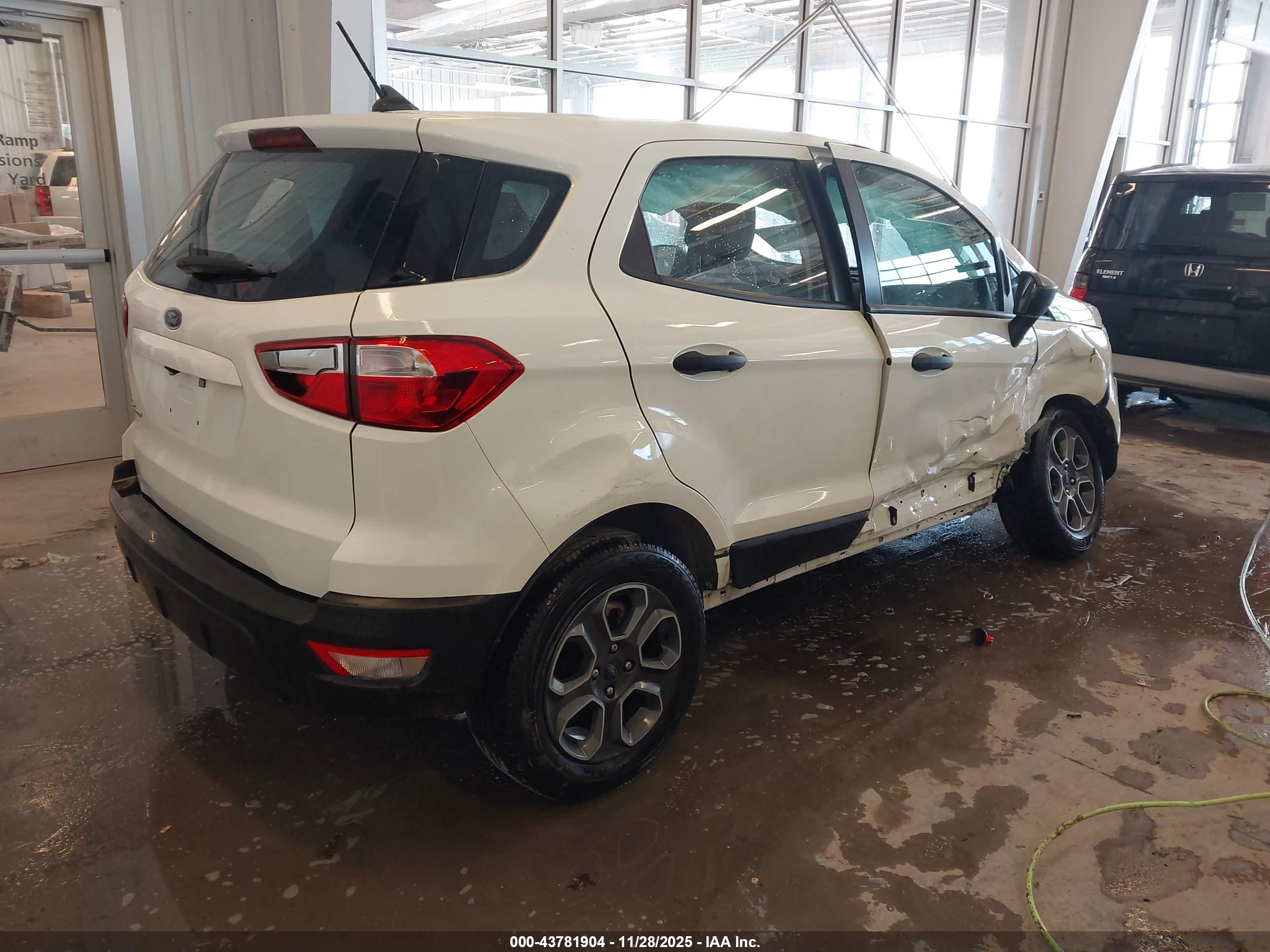 FORD ECOSPORT image 4