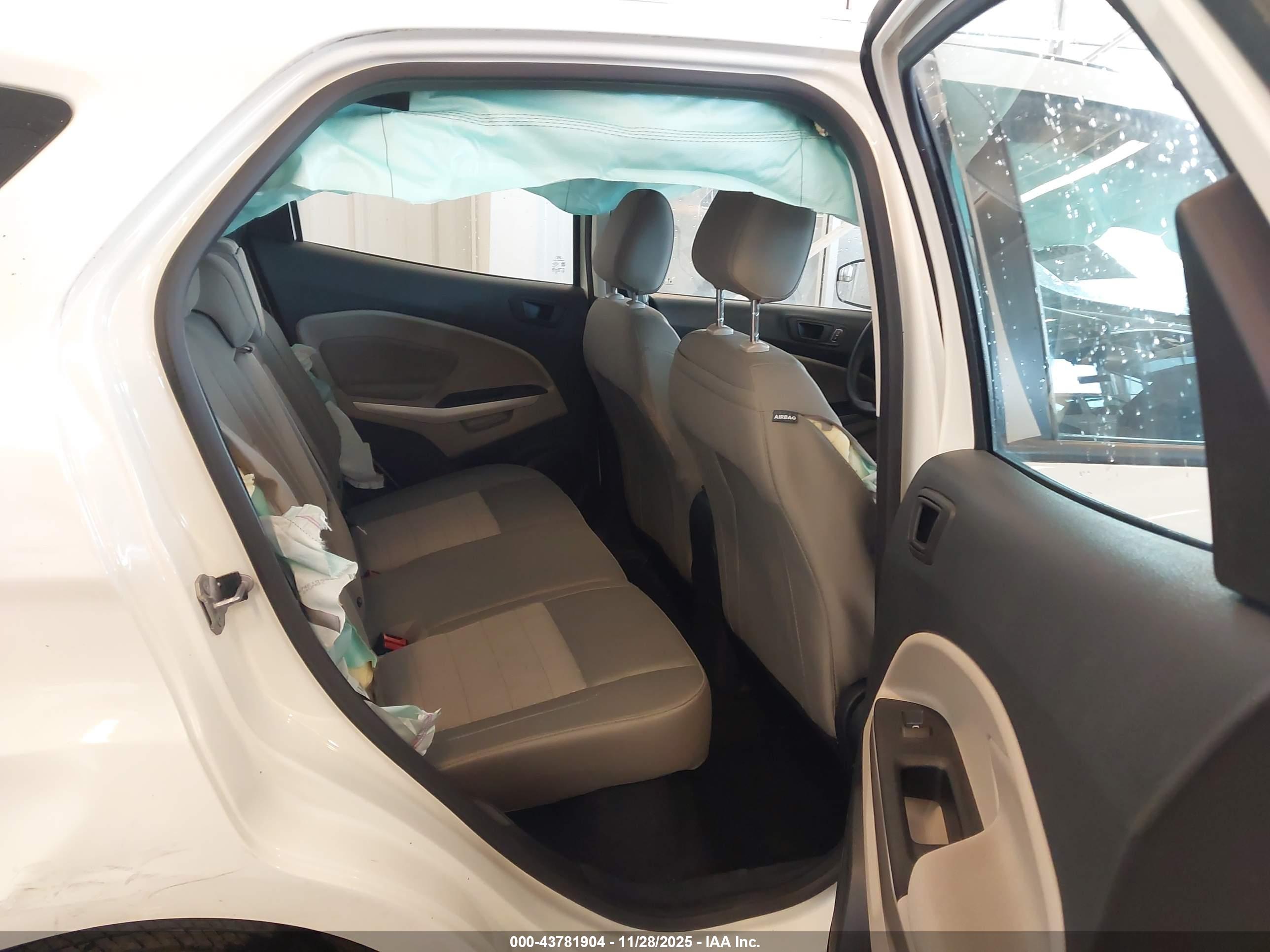 FORD ECOSPORT image 8
