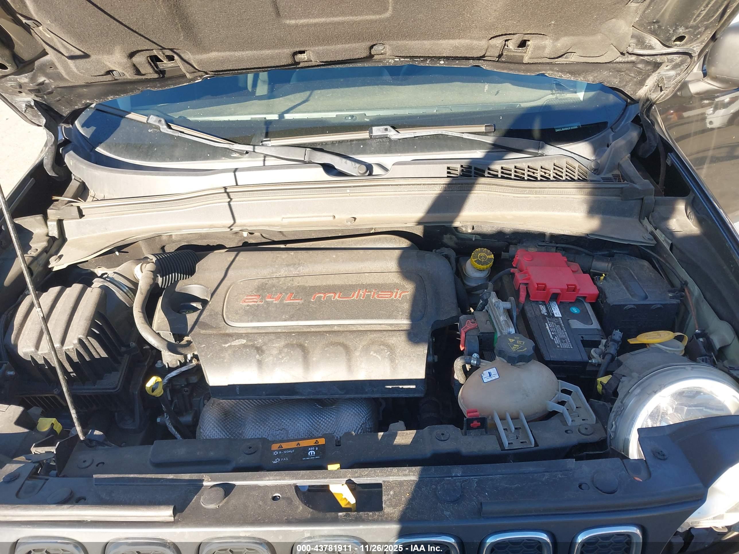 JEEP RENEGADE image 10