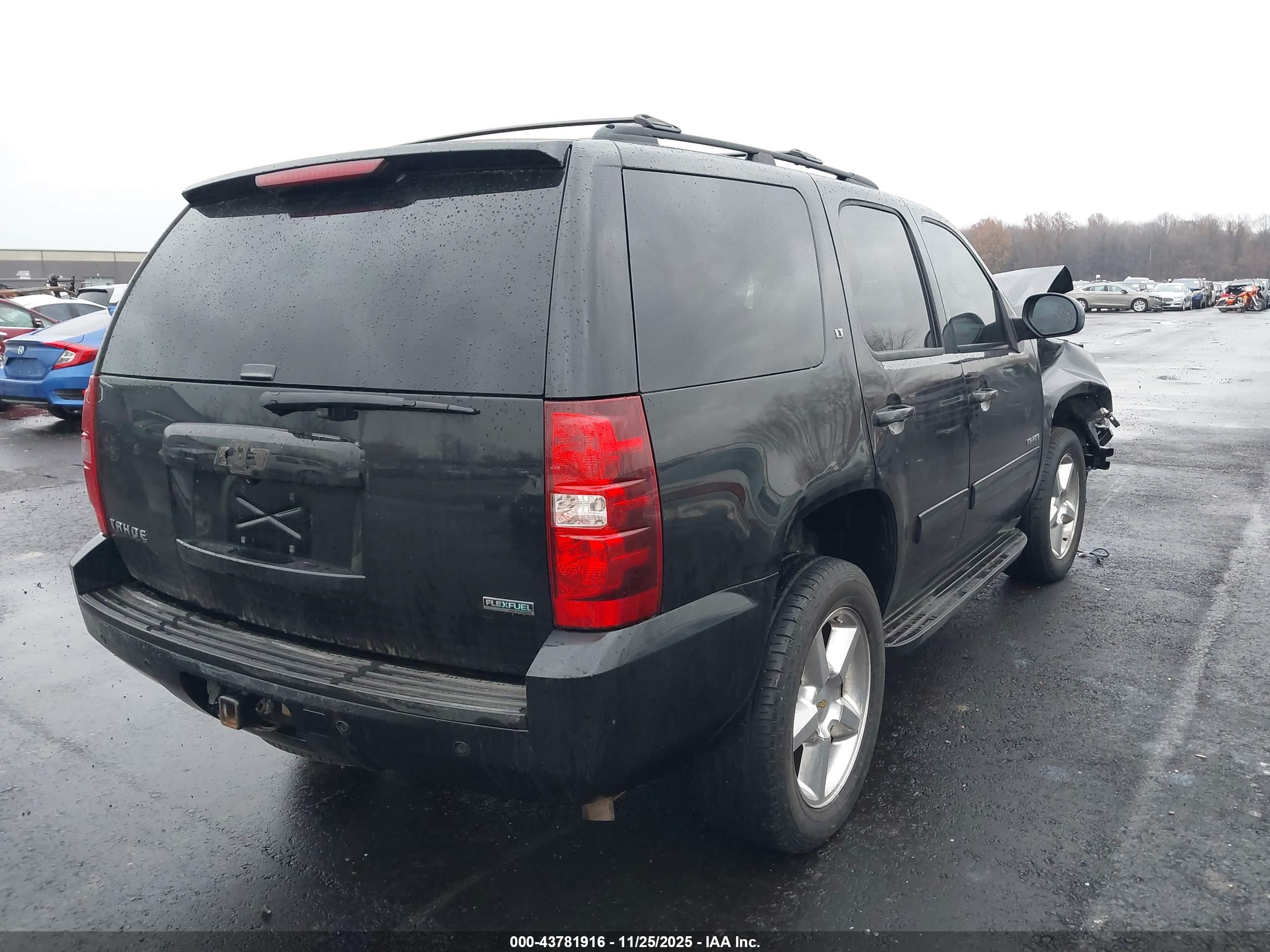 CHEVROLET TAHOE image 4