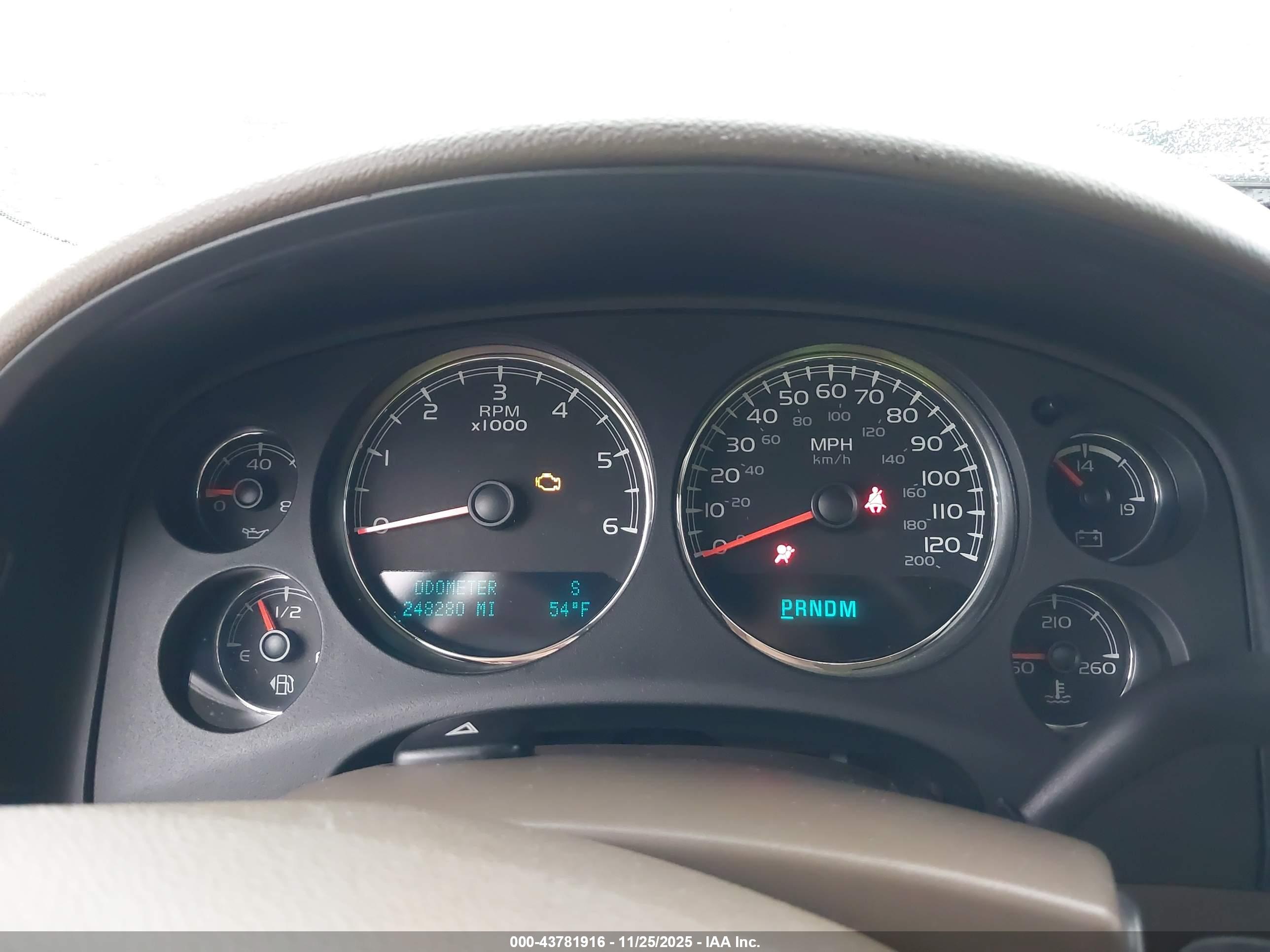CHEVROLET TAHOE image 7