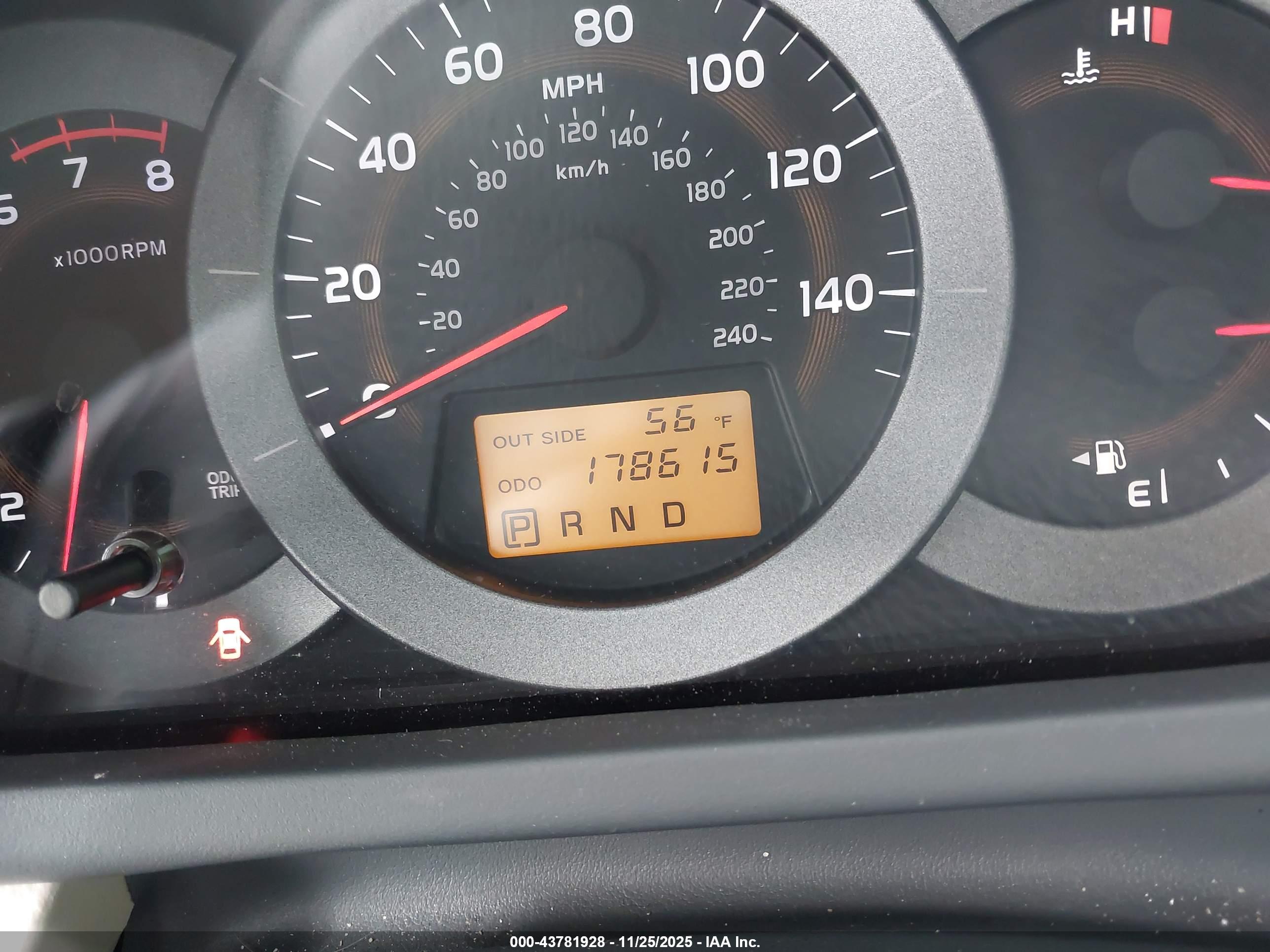 TOYOTA RAV4 image 7