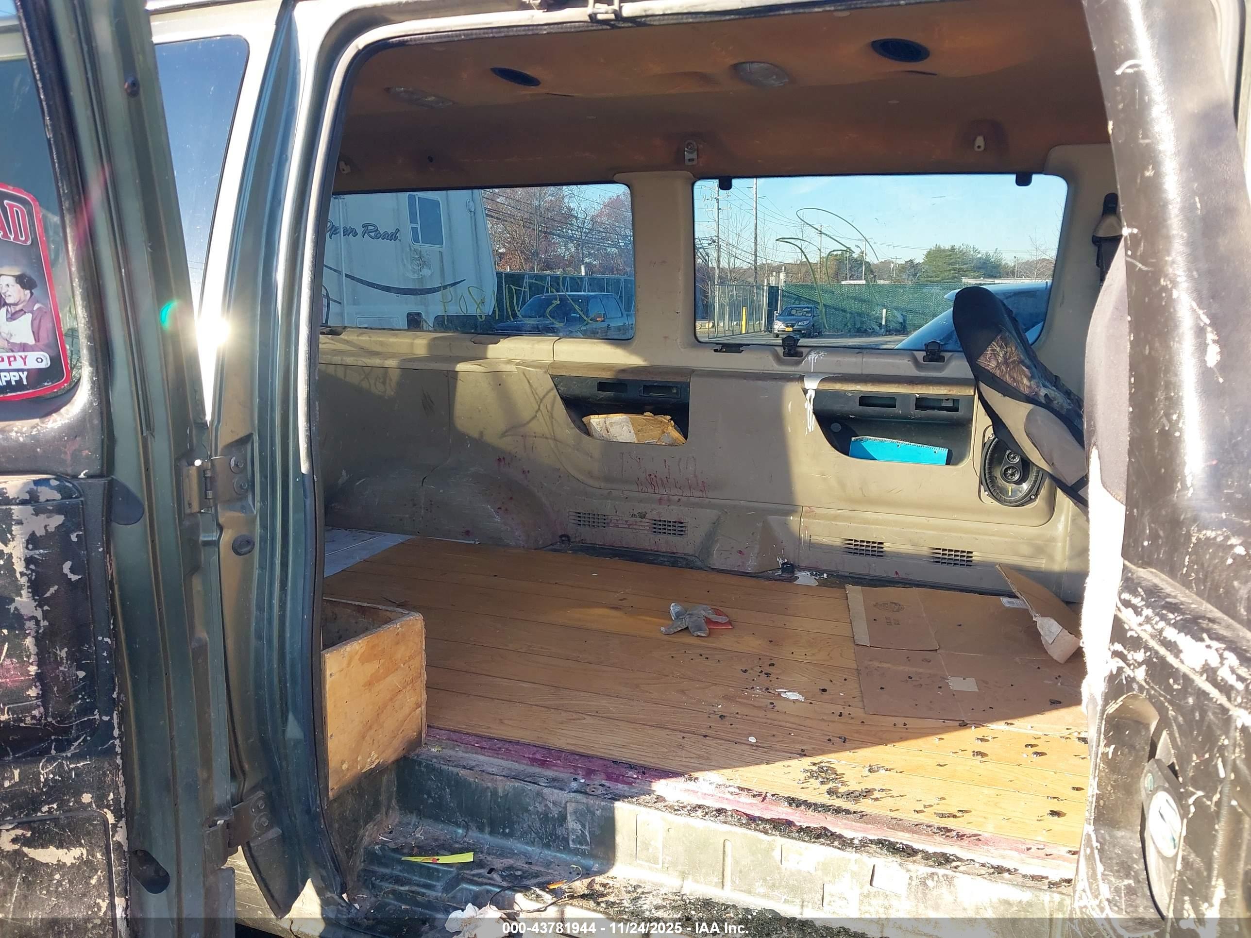 FORD E-350 image 8