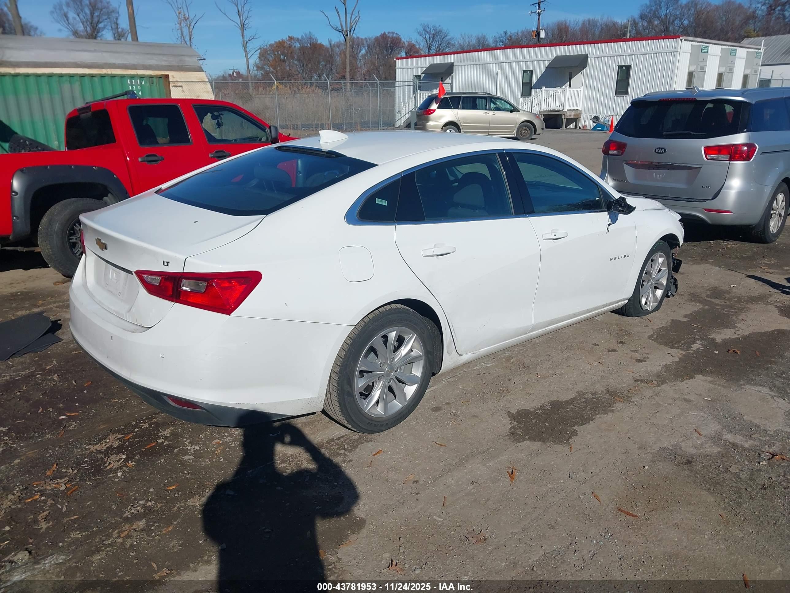 CHEVROLET MALIBU image 4
