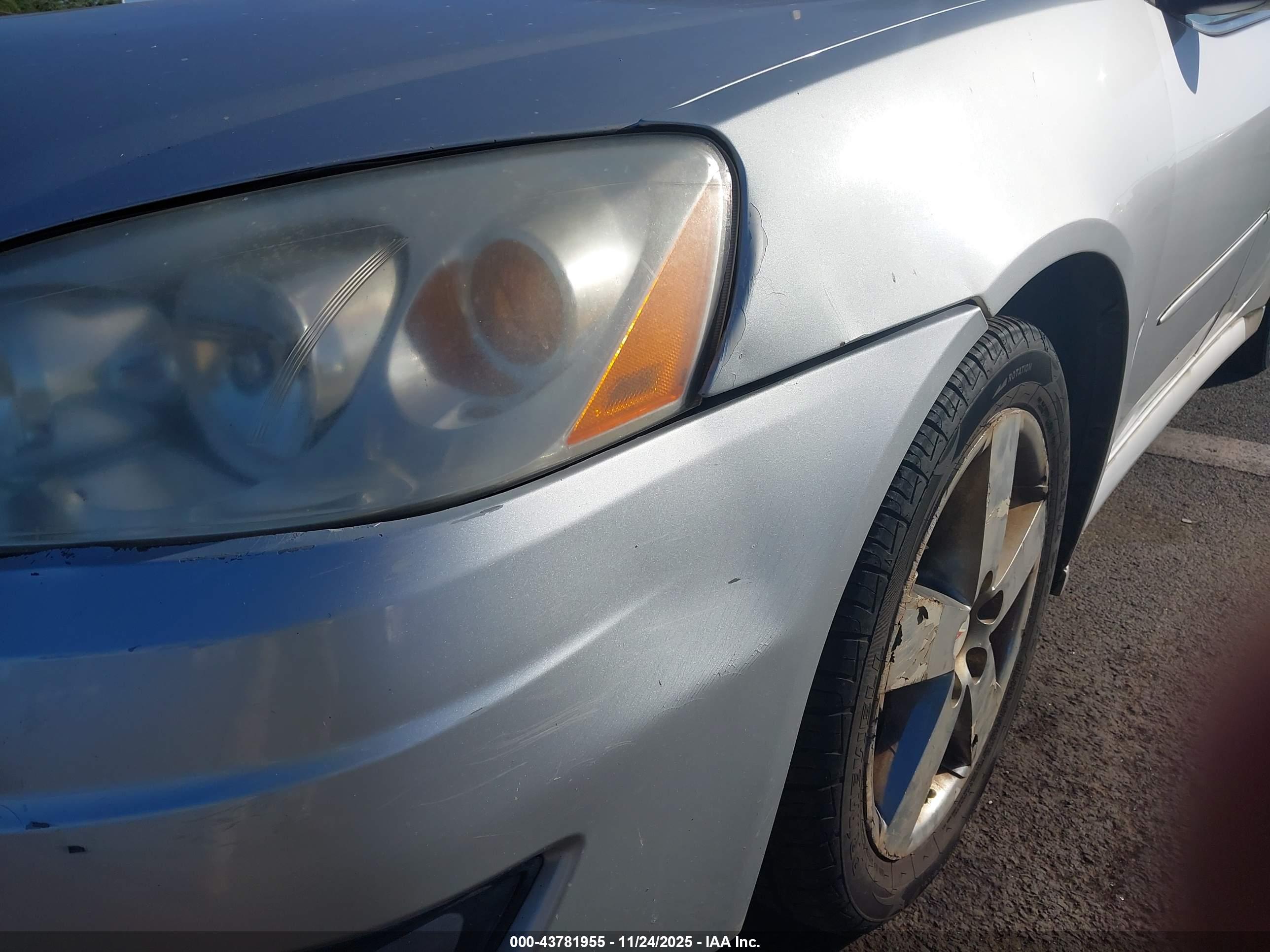 PONTIAC G6 image 6
