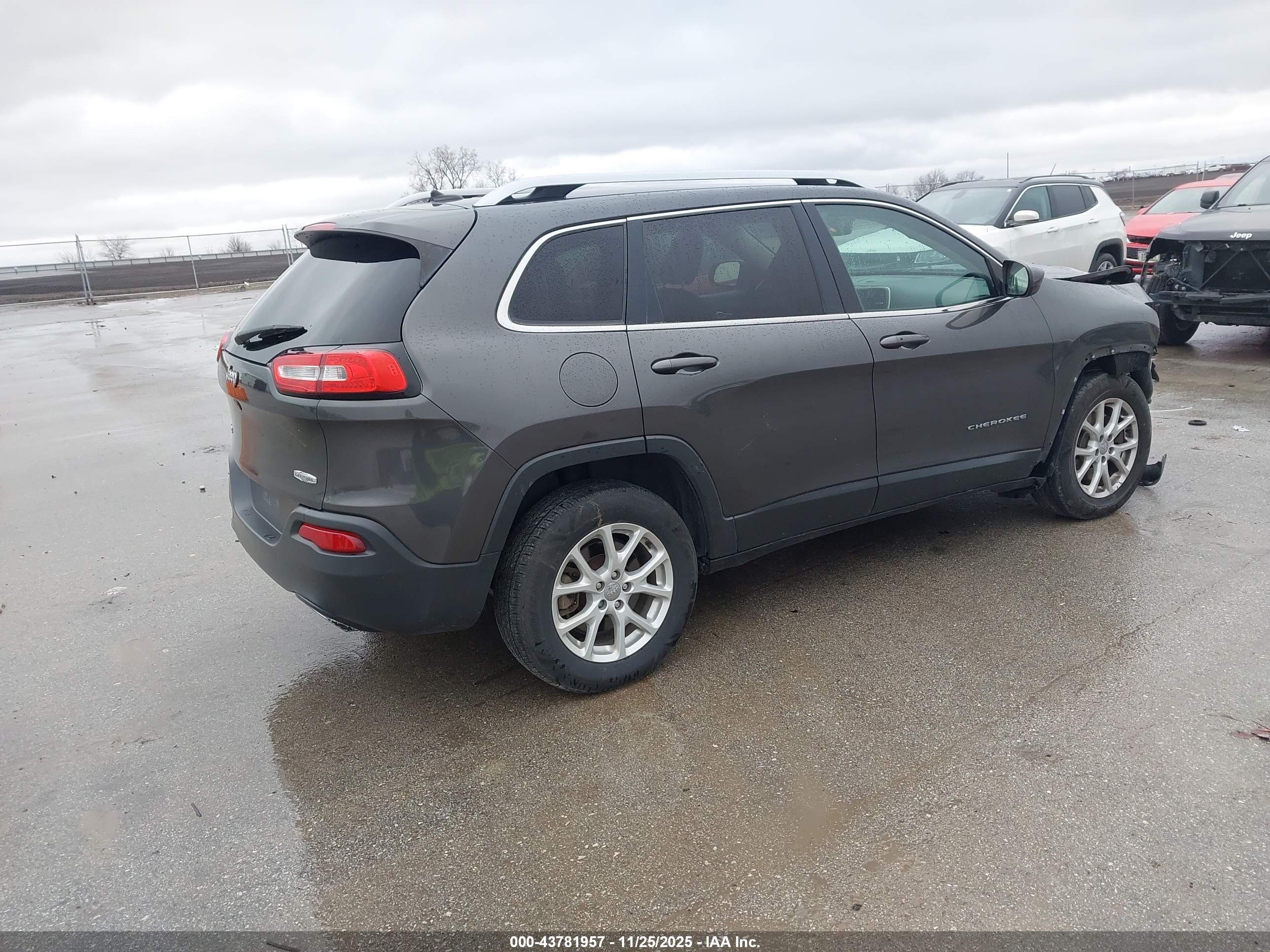 JEEP CHEROKEE image 4