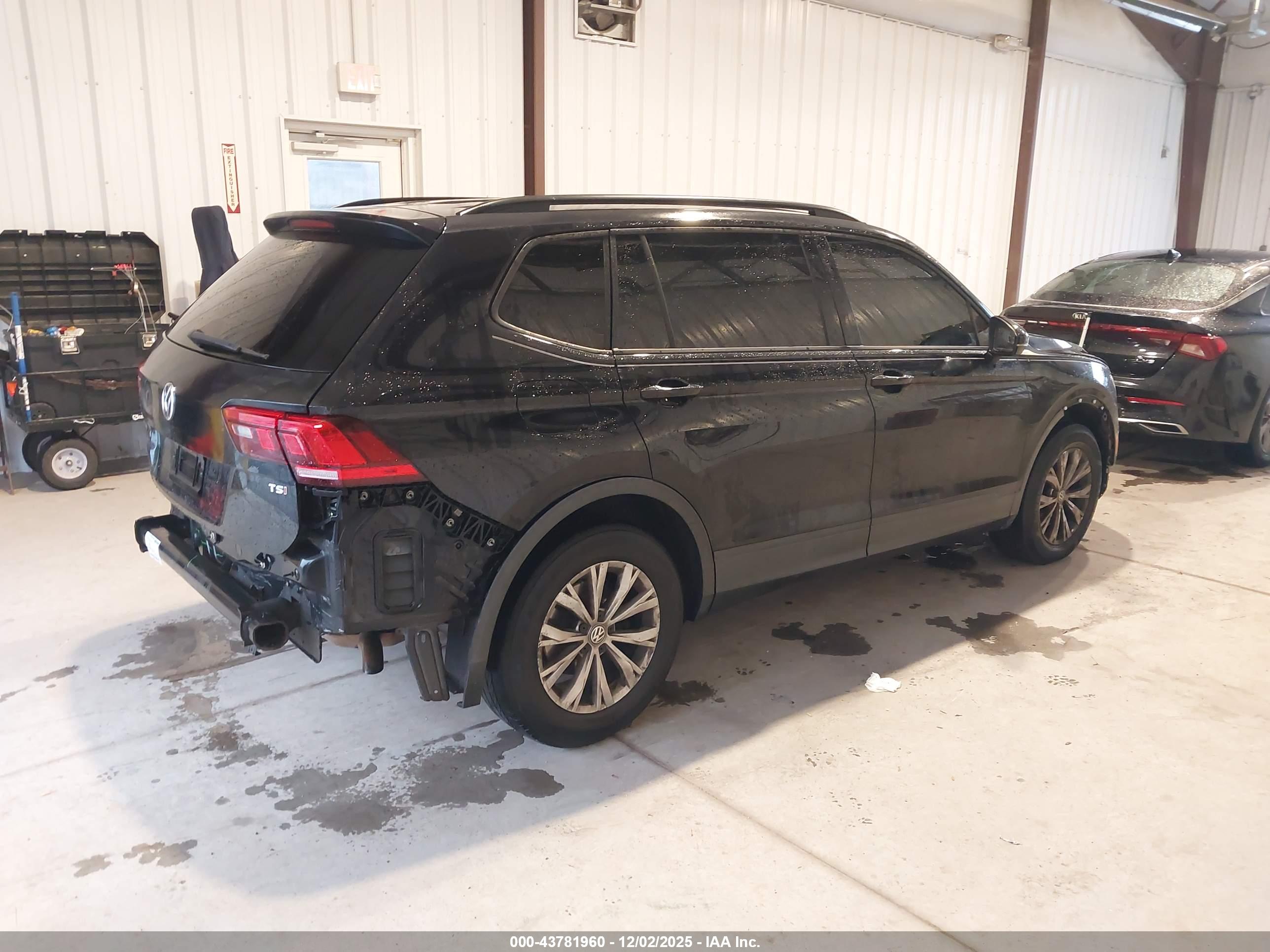 VOLKSWAGEN TIGUAN image 4